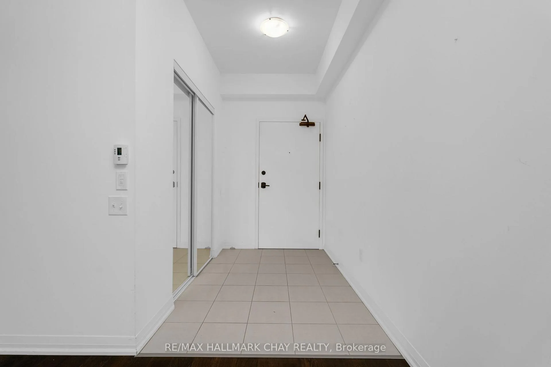 Photo 4 of Unit 301, 54 Koda Street, Barrie, Rural Barrie Southwest — HOMEH