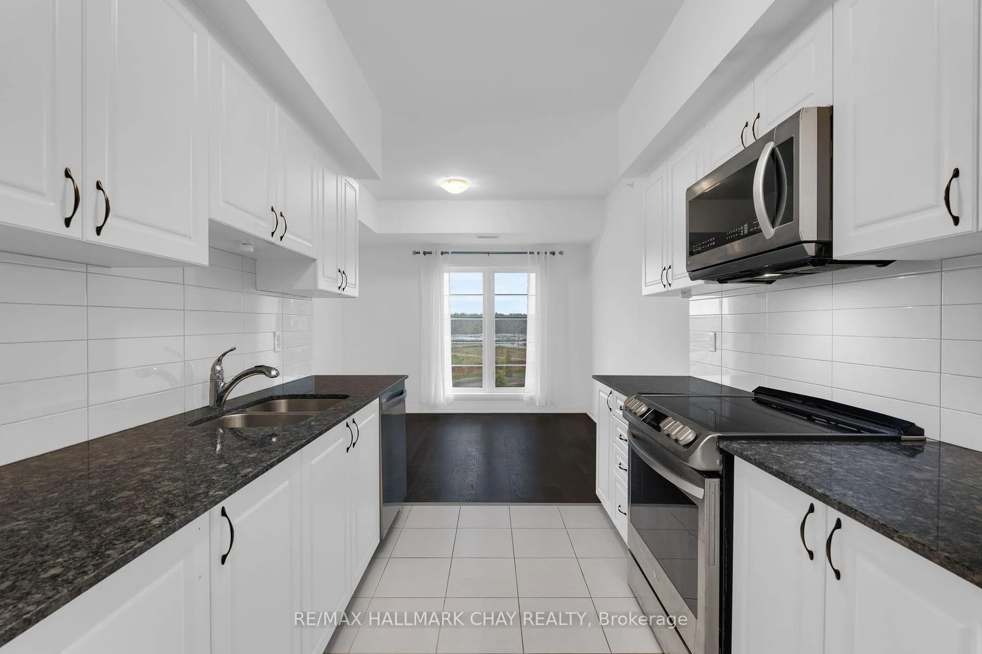 Photo 13 of Unit 301, 54 Koda Street, Barrie, Rural Barrie Southwest — HOMEH