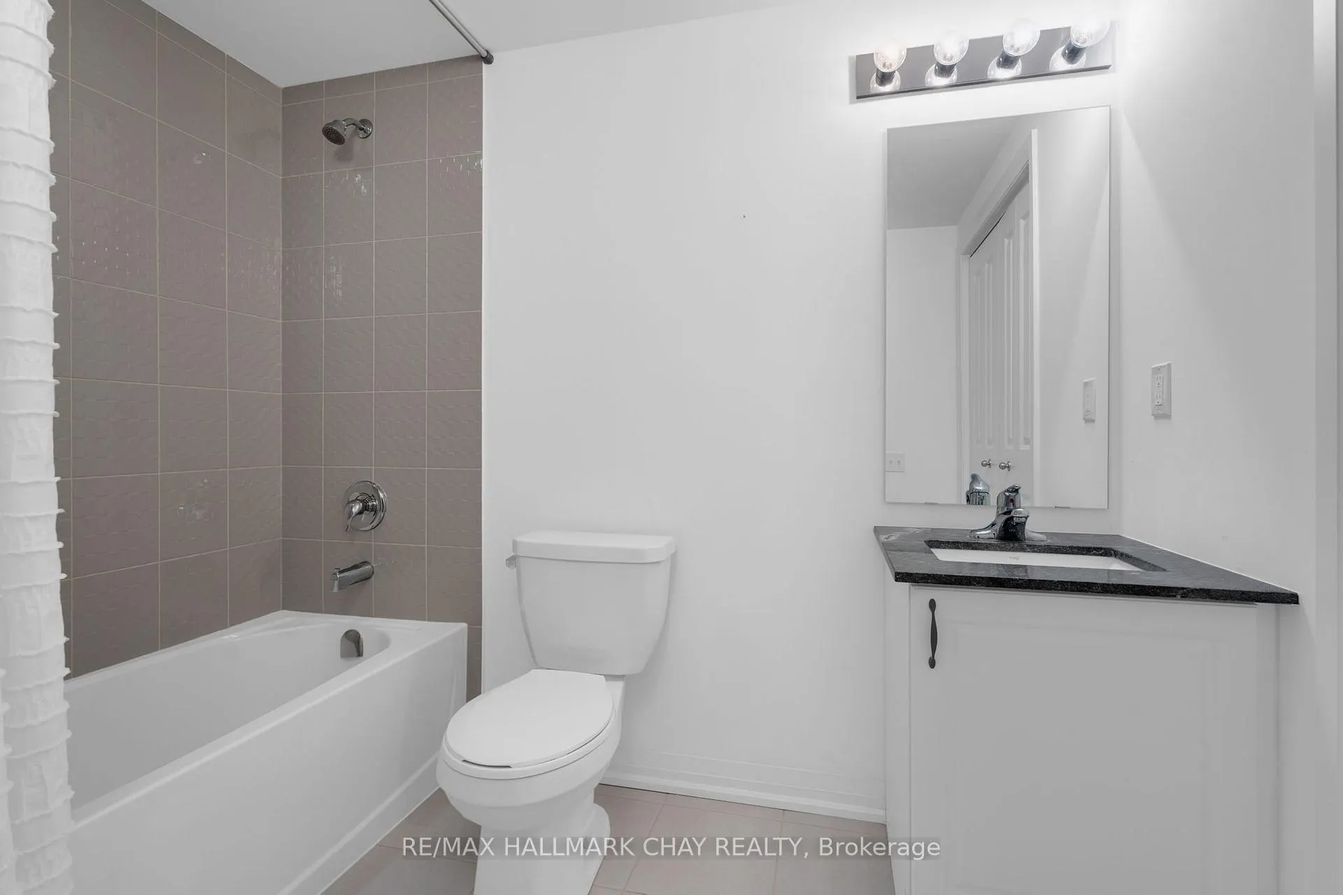 Photo 14 of Unit 301, 54 Koda Street, Barrie, Rural Barrie Southwest — HOMEH