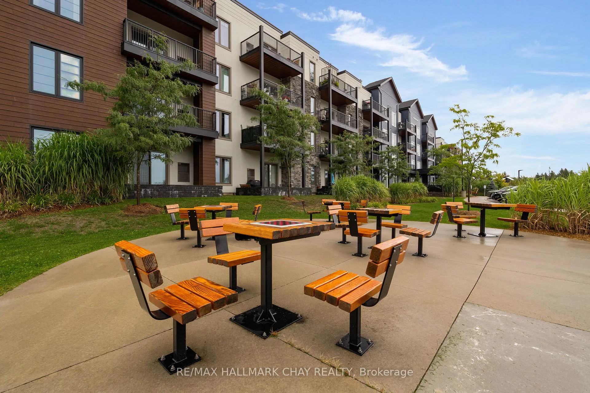 Photo 25 of Unit 301, 54 Koda Street, Barrie, Rural Barrie Southwest — HOMEH