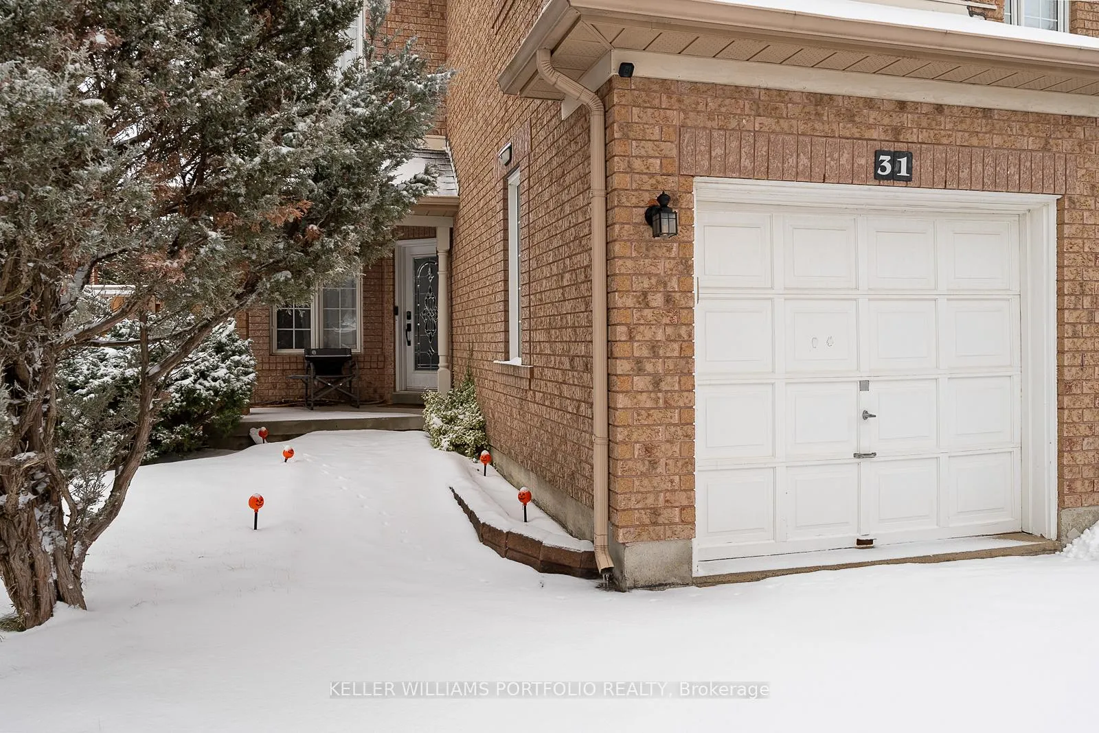 Photo 4 of 31 Craddock Street, Vaughan, Maple — HOMEH