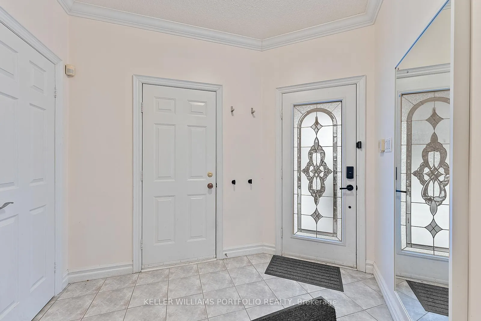 Photo 7 of 31 Craddock Street, Vaughan, Maple — HOMEH