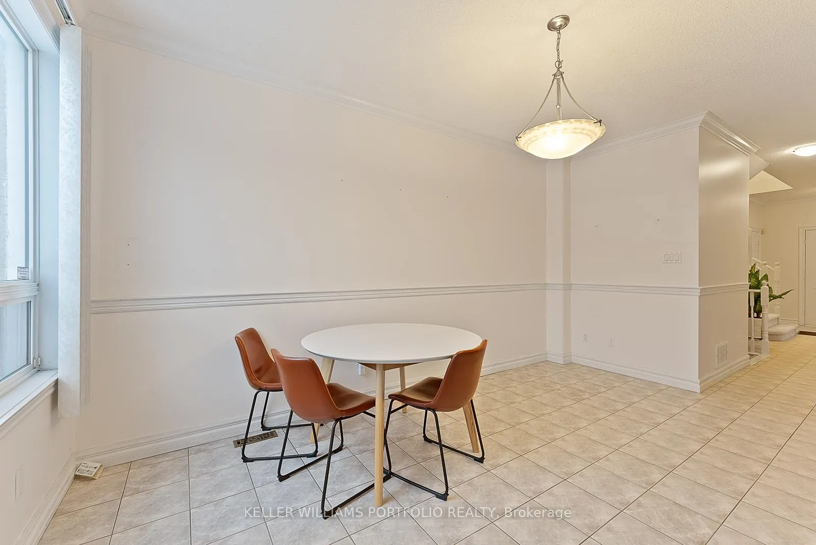 Photo 12 of 31 Craddock Street, Vaughan, Maple — HOMEH