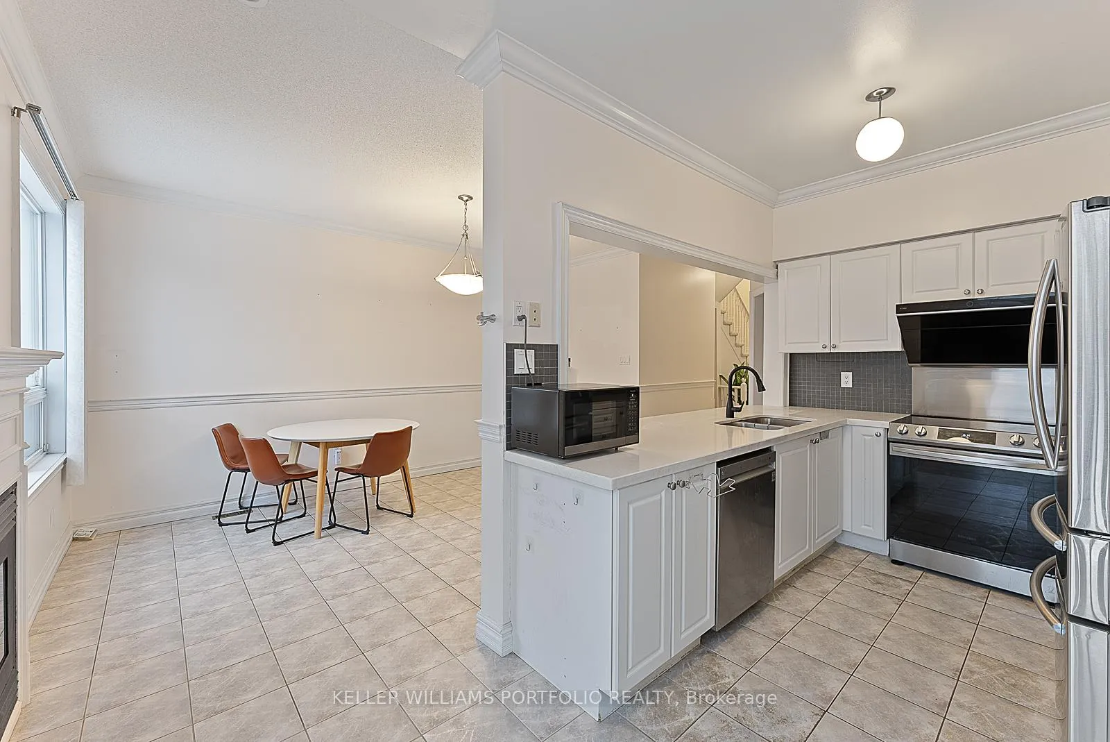 Photo 16 of 31 Craddock Street, Vaughan, Maple — HOMEH