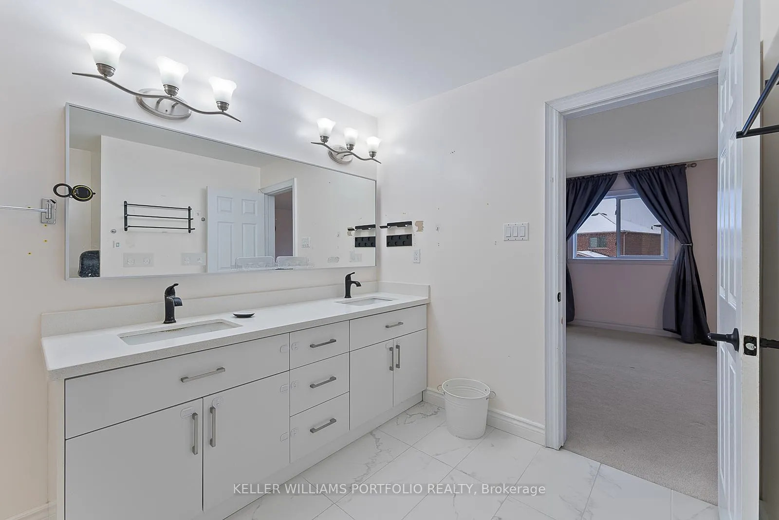 Photo 32 of 31 Craddock Street, Vaughan, Maple — HOMEH