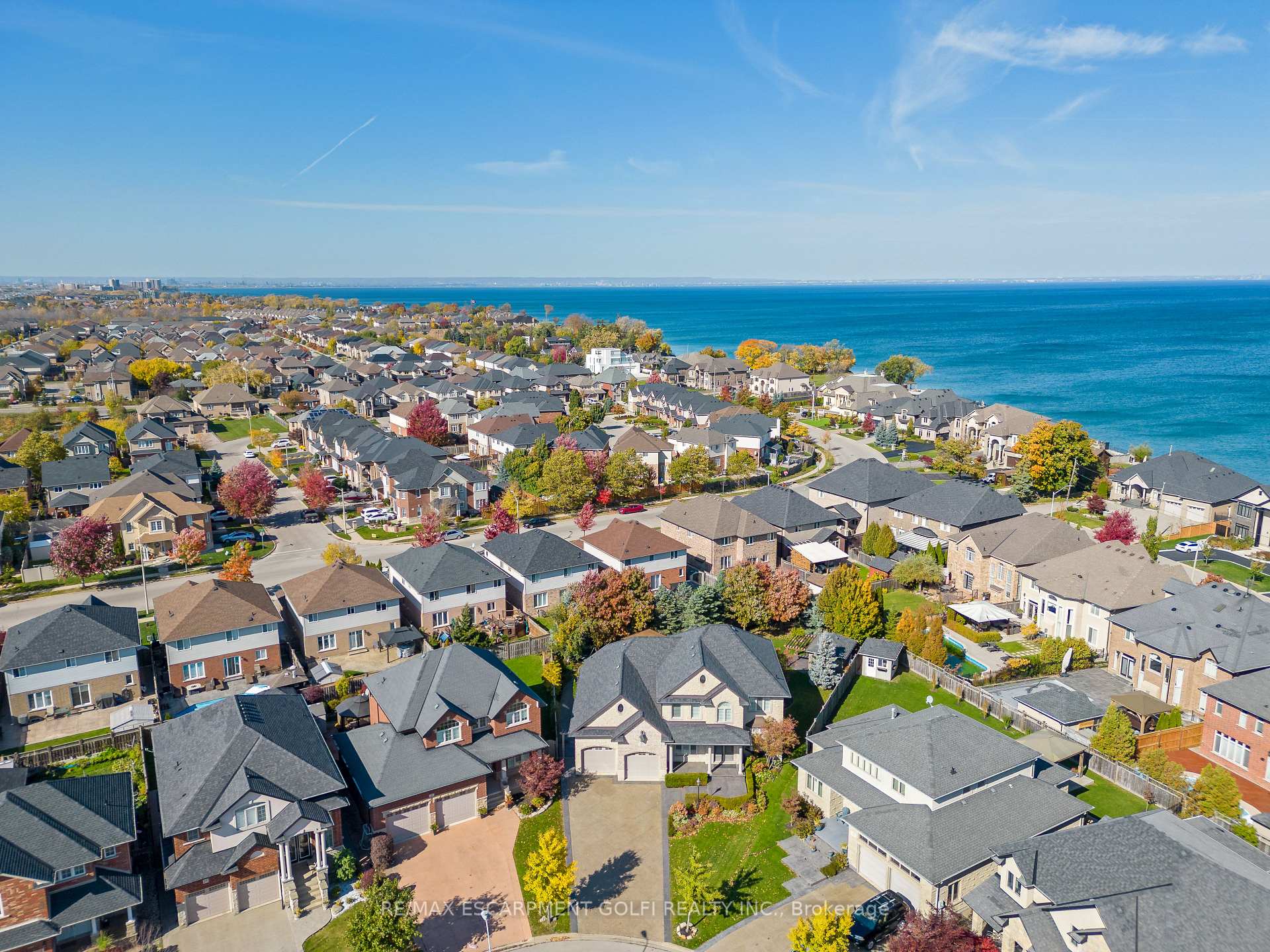 Photo 3 of 35 Chiara Drive, Hamilton, Stoney Creek — HOMEH