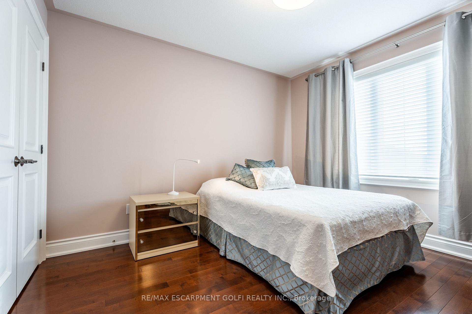 Photo 15 of 35 Chiara Drive, Hamilton, Stoney Creek — HOMEH