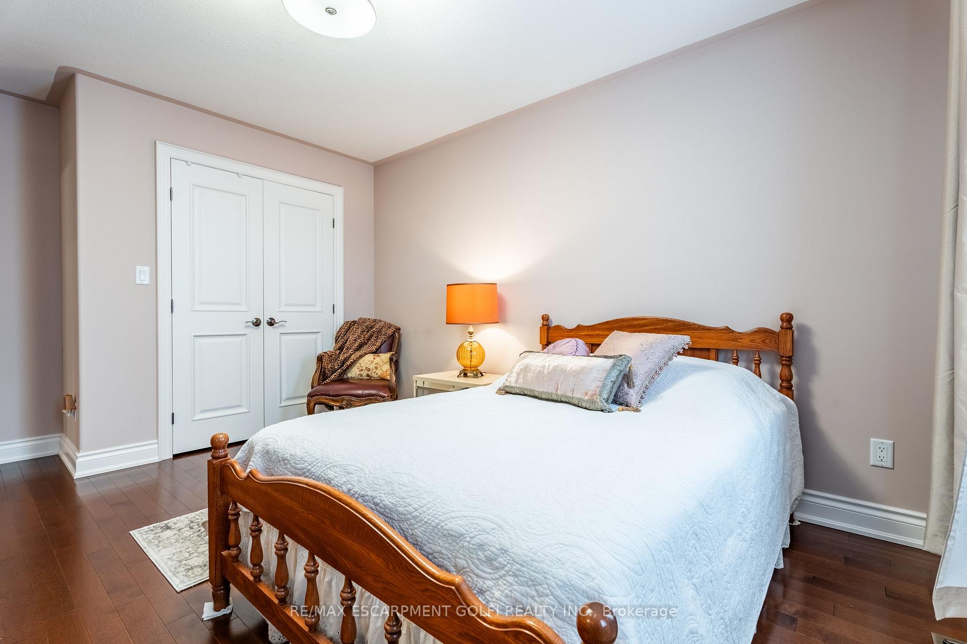 Photo 24 of 35 Chiara Drive, Hamilton, Stoney Creek — HOMEH