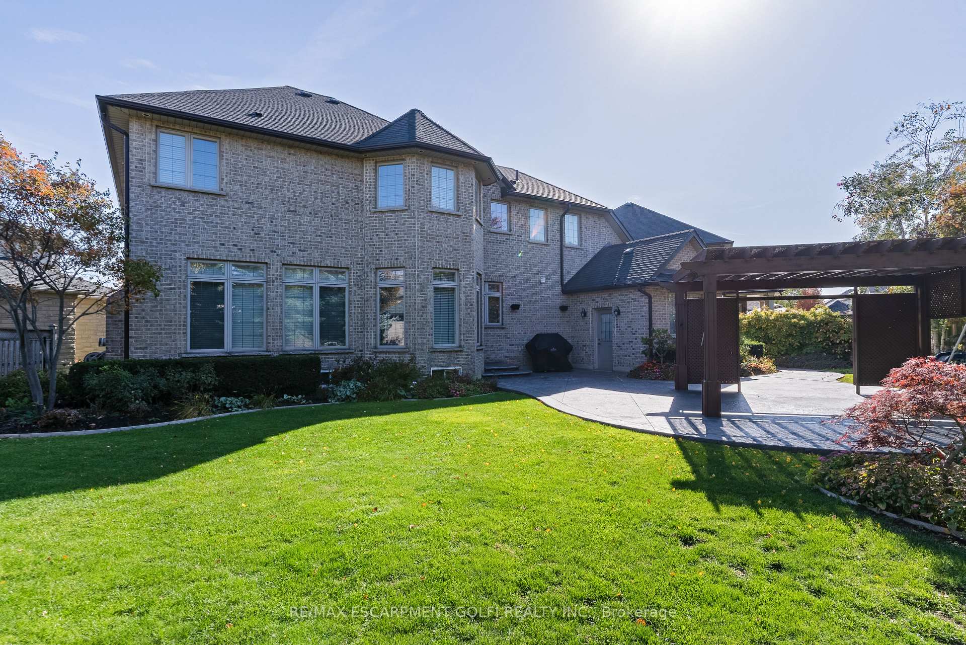 Photo 33 of 35 Chiara Drive, Hamilton, Stoney Creek — HOMEH