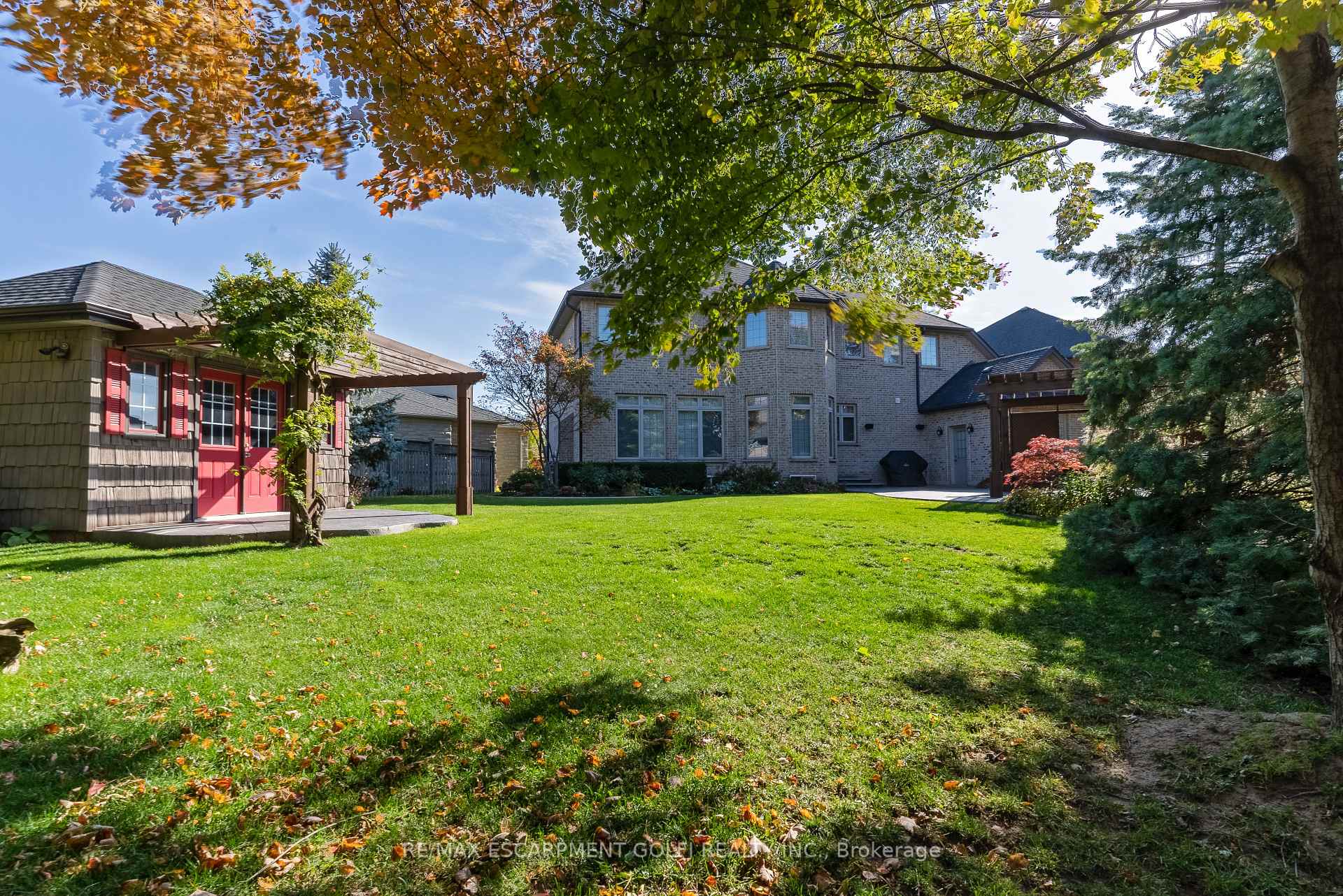 Photo 37 of 35 Chiara Drive, Hamilton, Stoney Creek — HOMEH