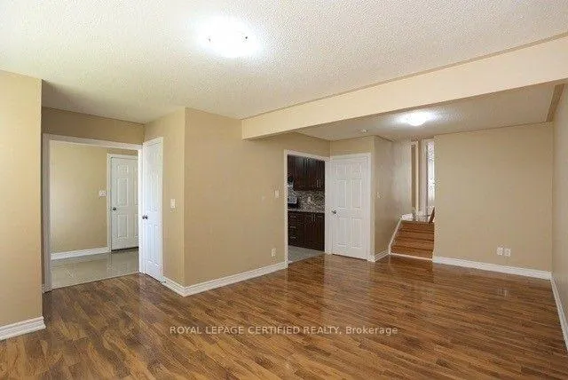 Photo 4 of 66 Glenvale Boulevard, Brampton, Northgate — HOMEH