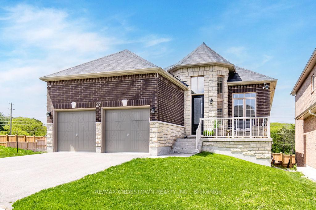 Front of 27 Muirfield Drive
