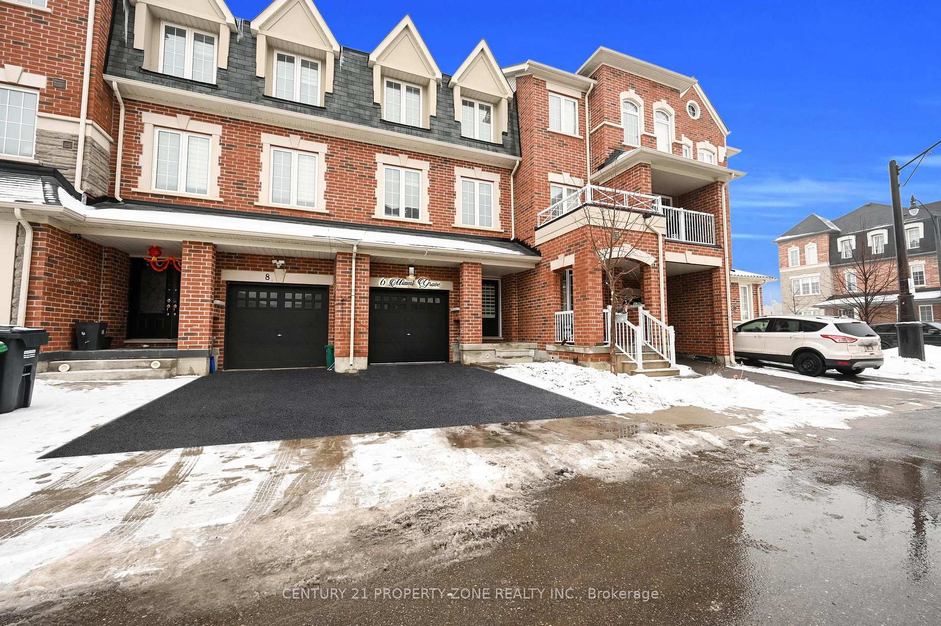 Photo 10 of 6 Miami Grove, Brampton, Heart Lake — HOMEH