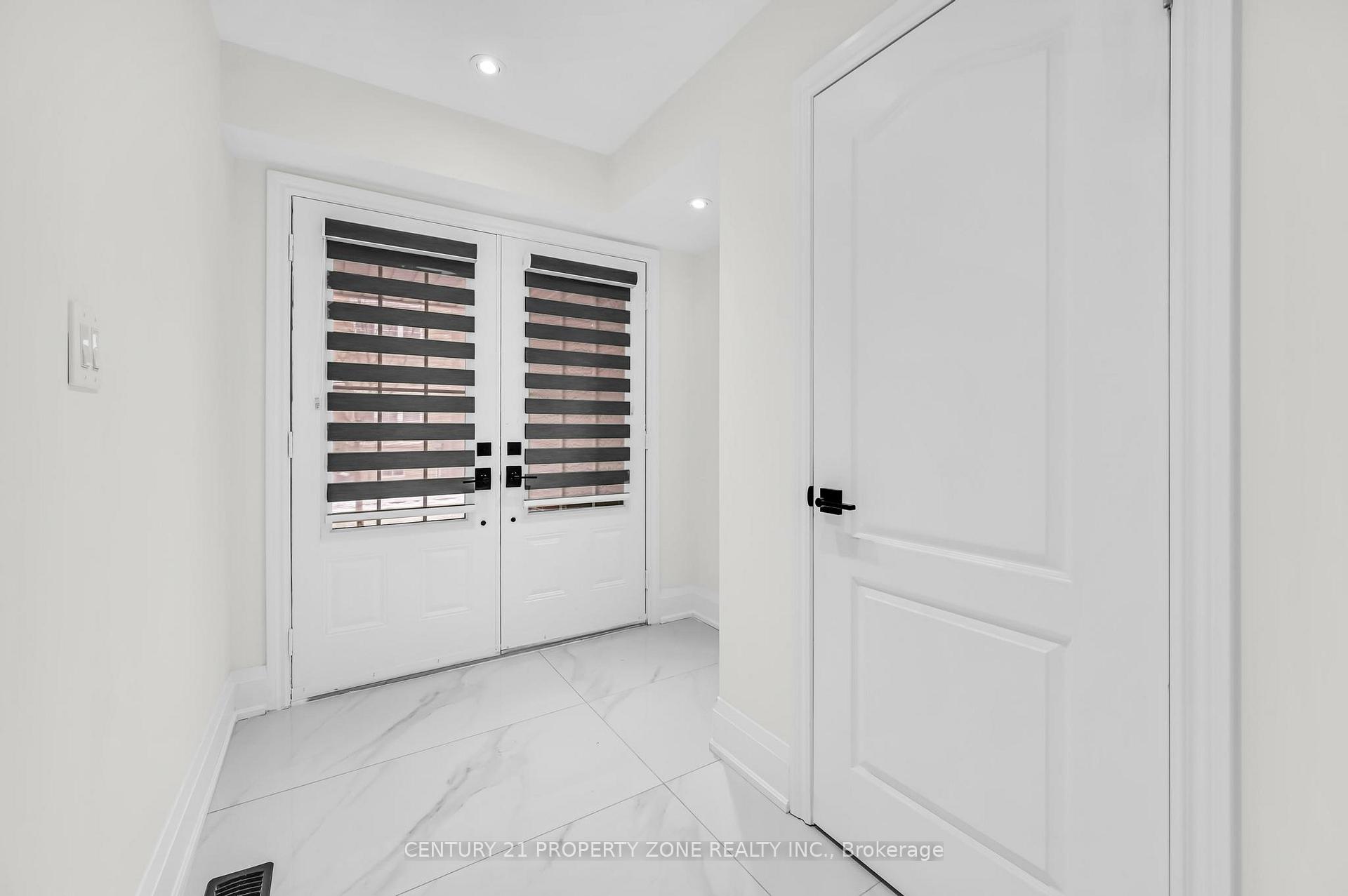 Photo 5 of 6 Miami Grove, Brampton, Heart Lake — HOMEH