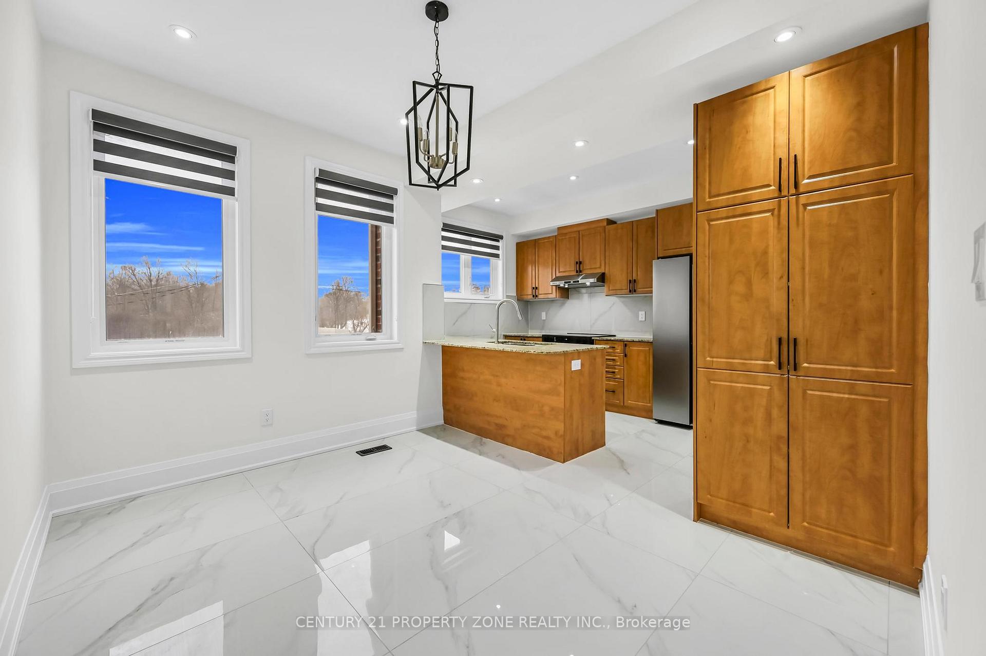 Photo 23 of 6 Miami Grove, Brampton, Heart Lake — HOMEH