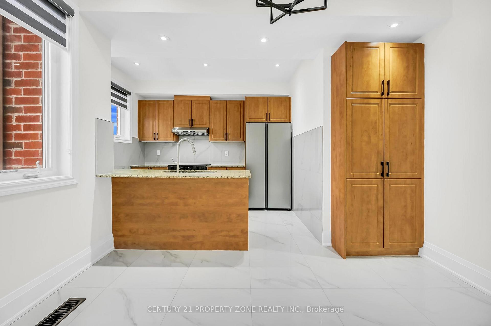 Photo 42 of 6 Miami Grove, Brampton, Heart Lake — HOMEH