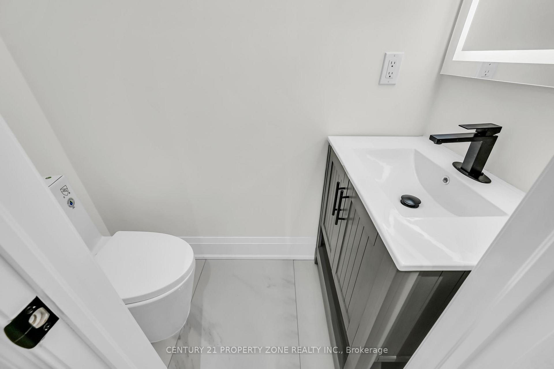 Photo 13 of 6 Miami Grove, Brampton, Heart Lake — HOMEH