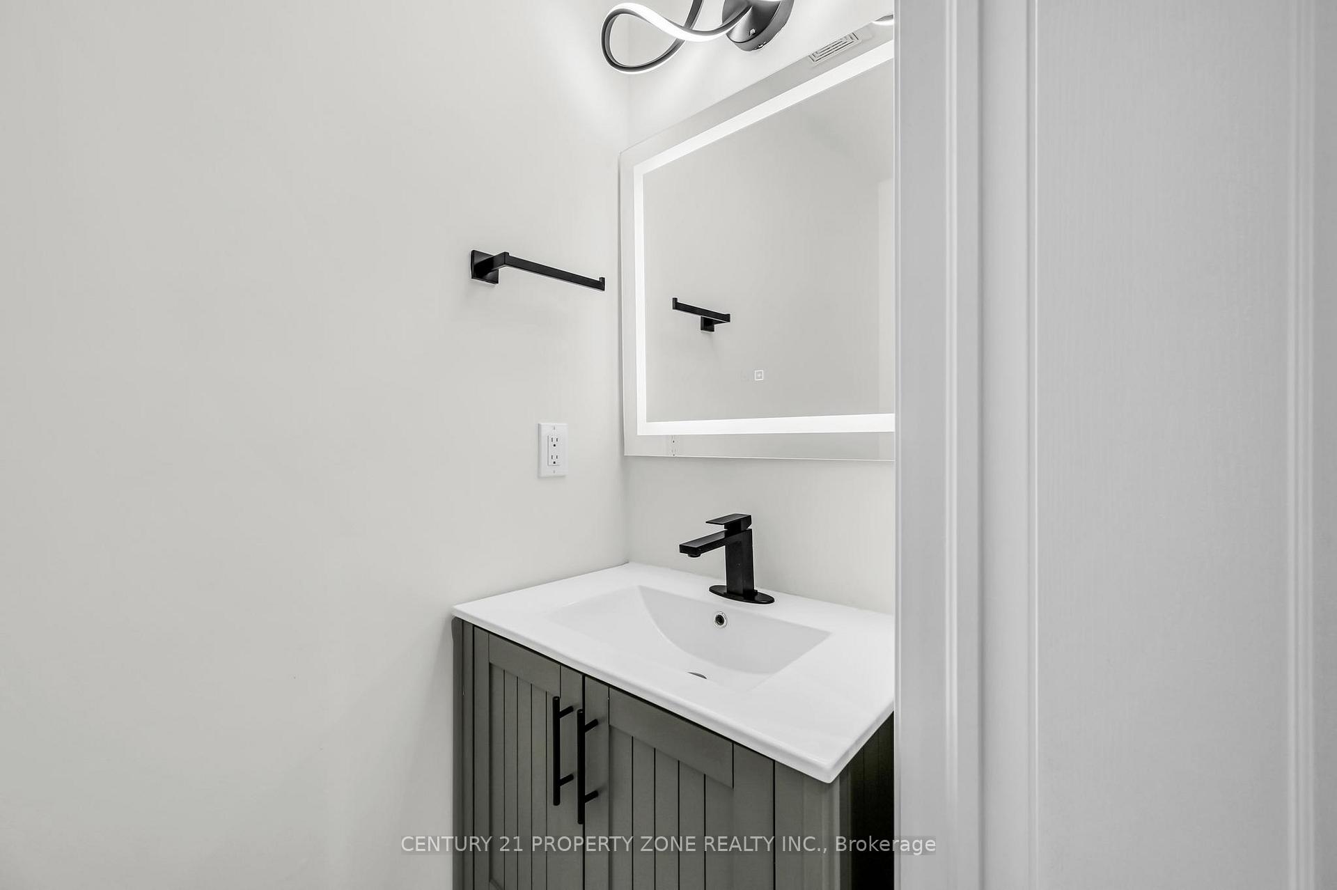 Photo 40 of 6 Miami Grove, Brampton, Heart Lake — HOMEH