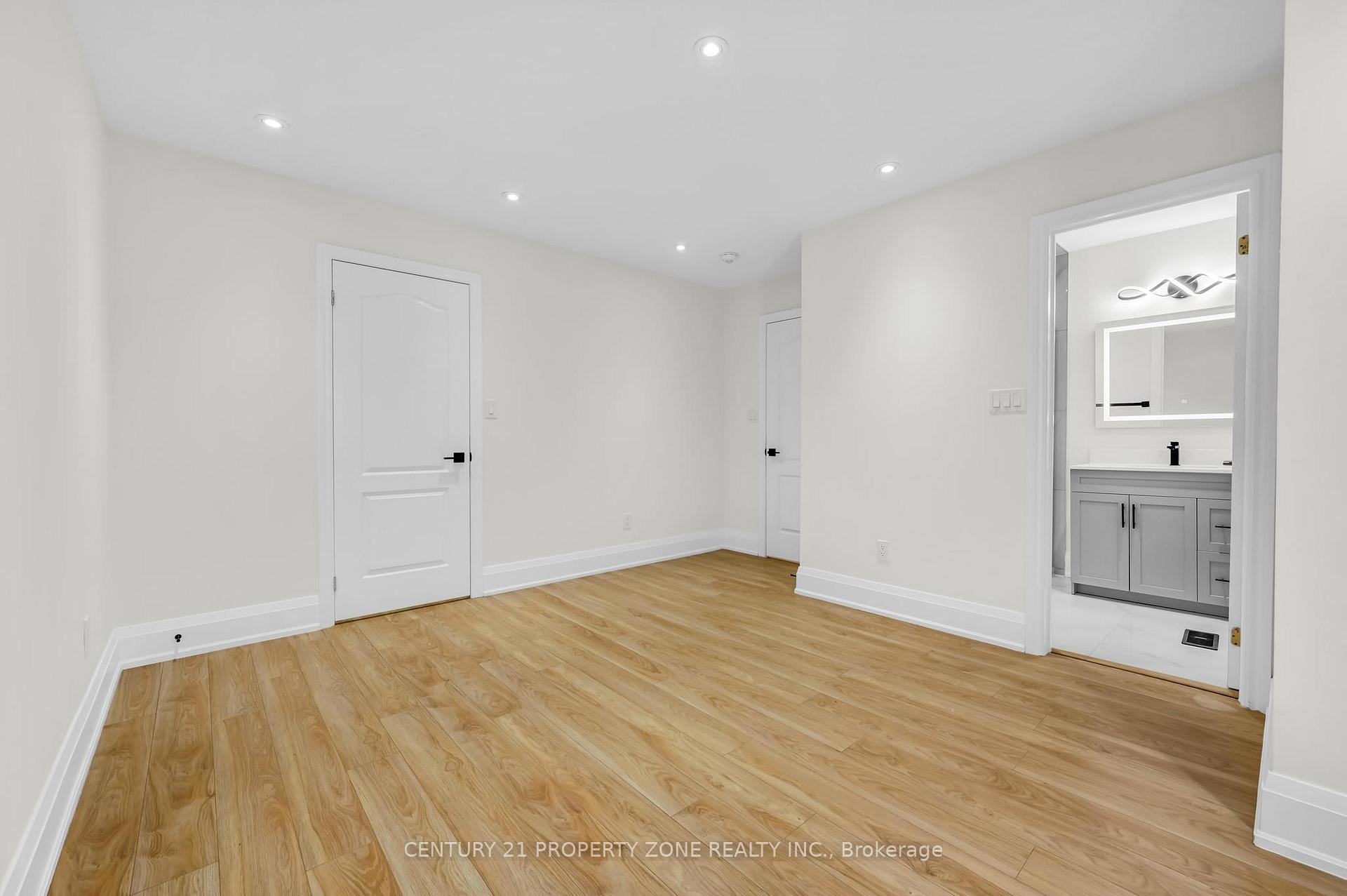 Photo 8 of 6 Miami Grove, Brampton, Heart Lake — HOMEH
