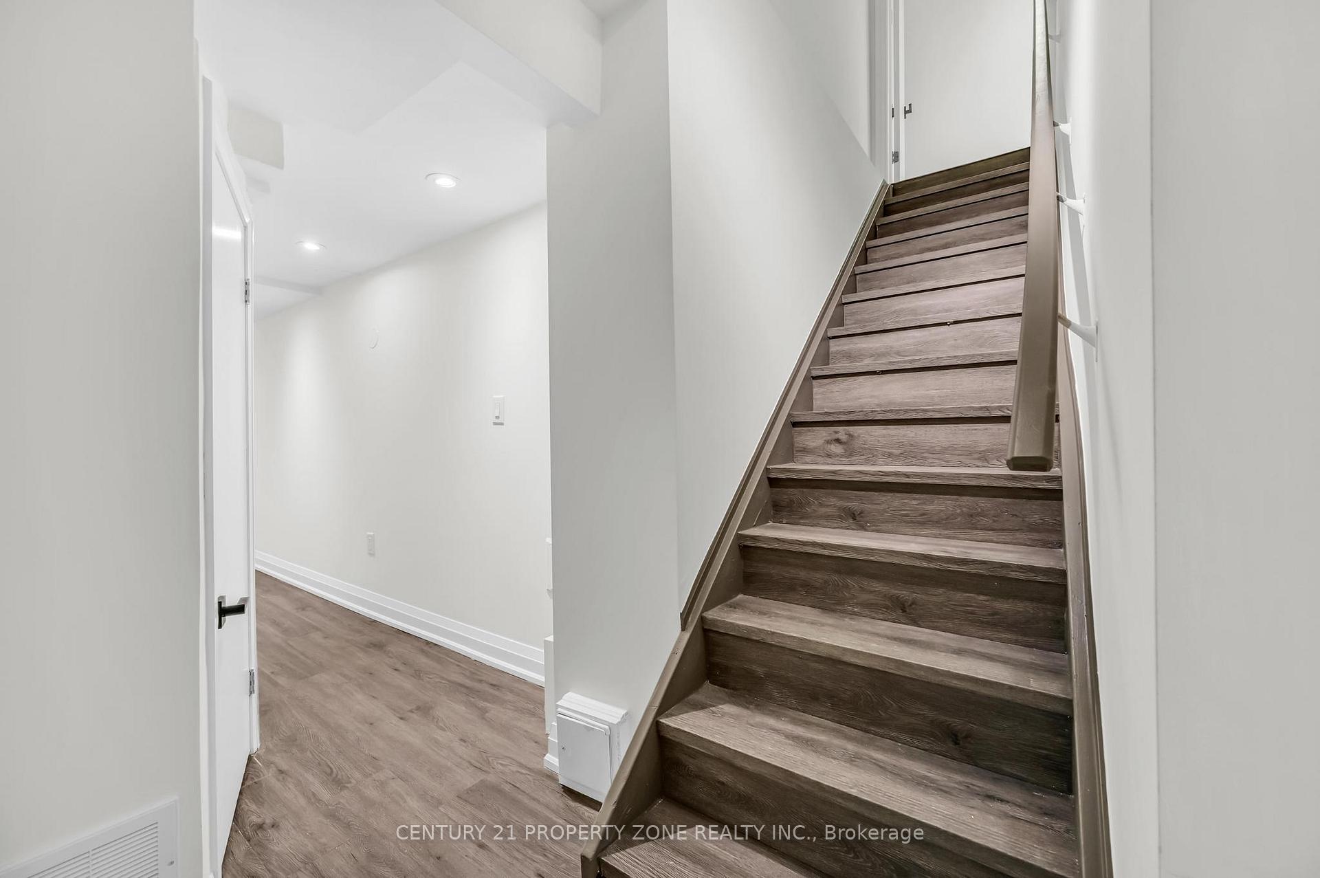 Photo 36 of 6 Miami Grove, Brampton, Heart Lake — HOMEH