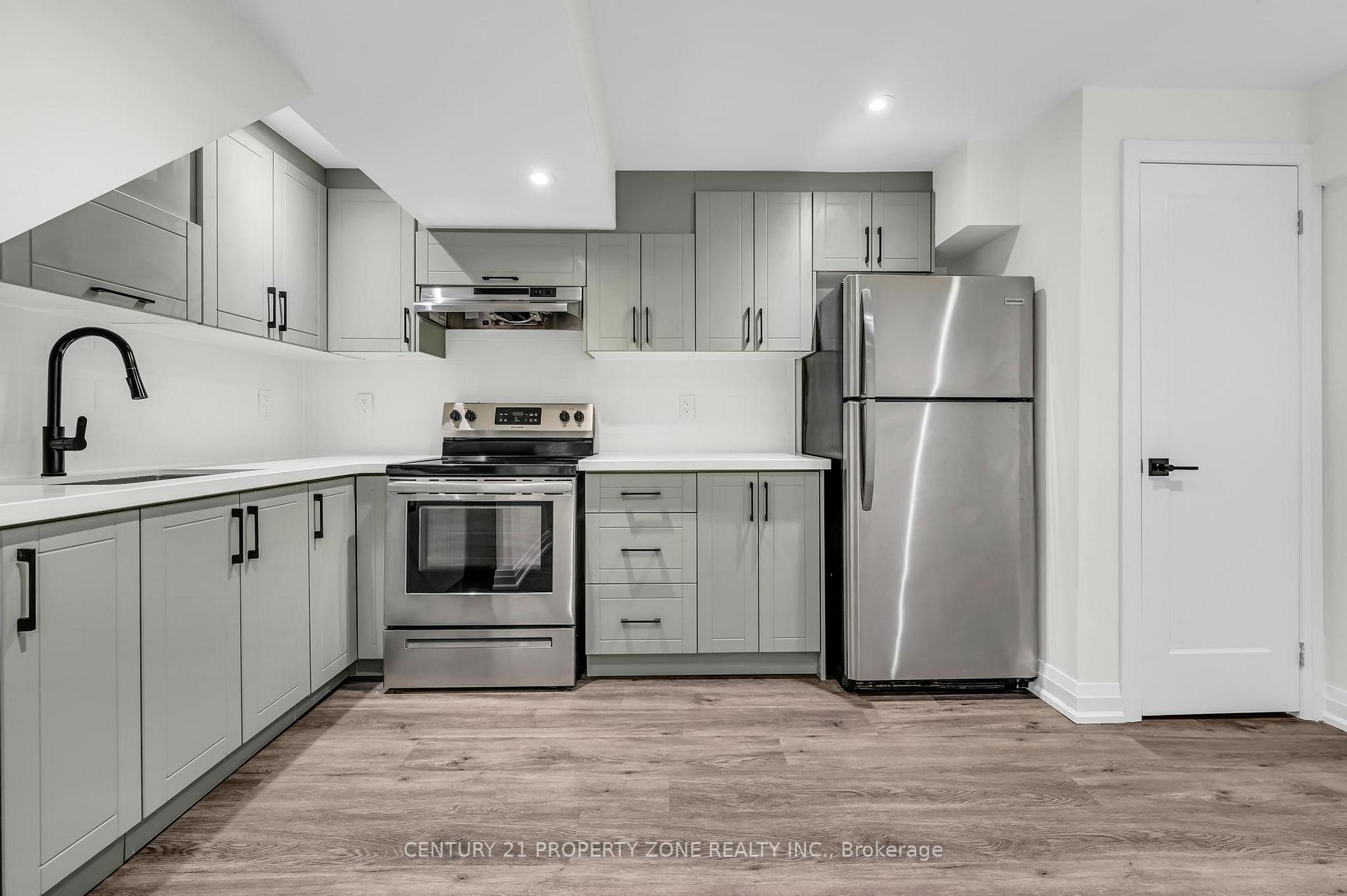 Photo 19 of 6 Miami Grove, Brampton, Heart Lake — HOMEH