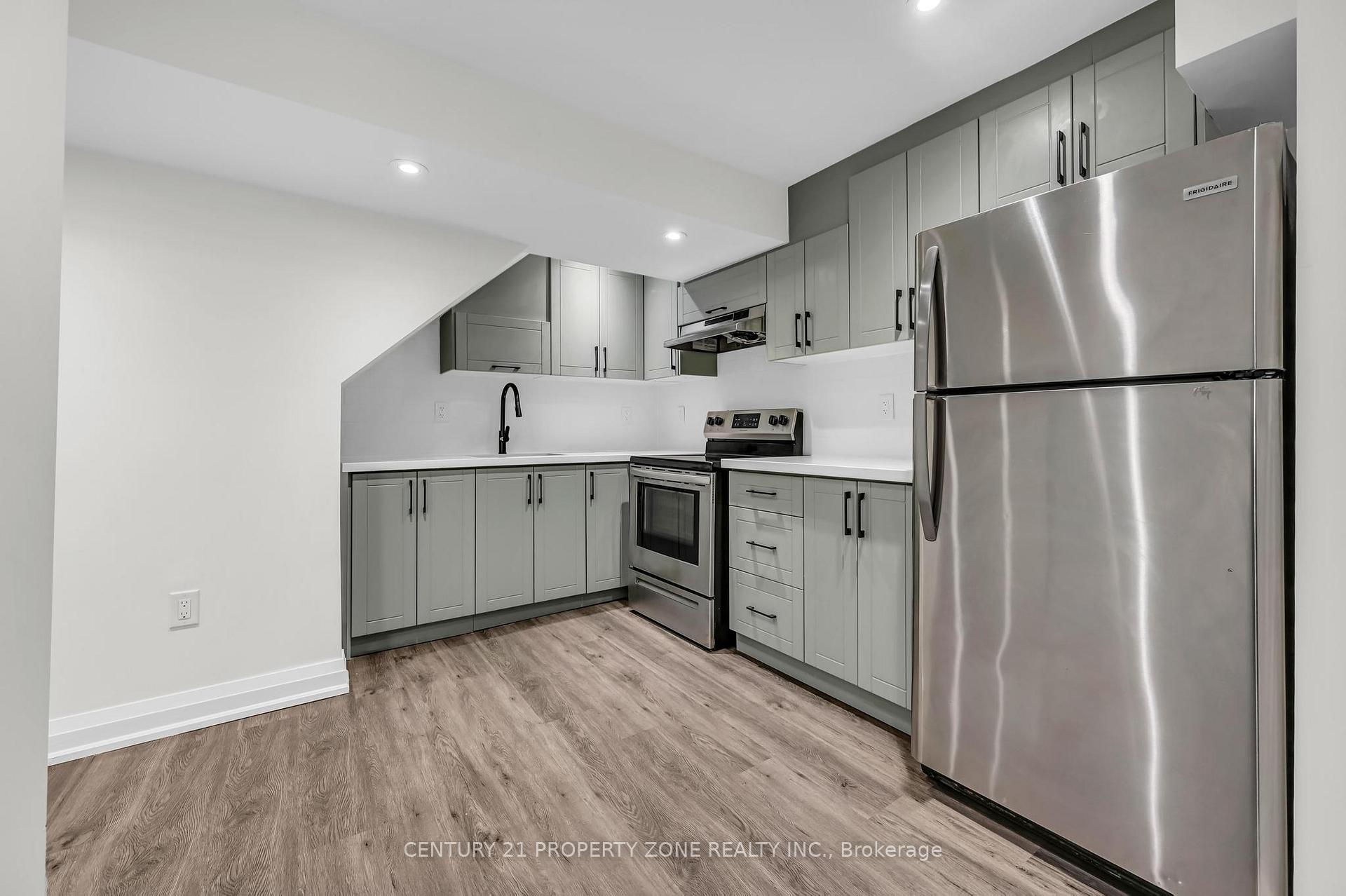 Photo 26 of 6 Miami Grove, Brampton, Heart Lake — HOMEH