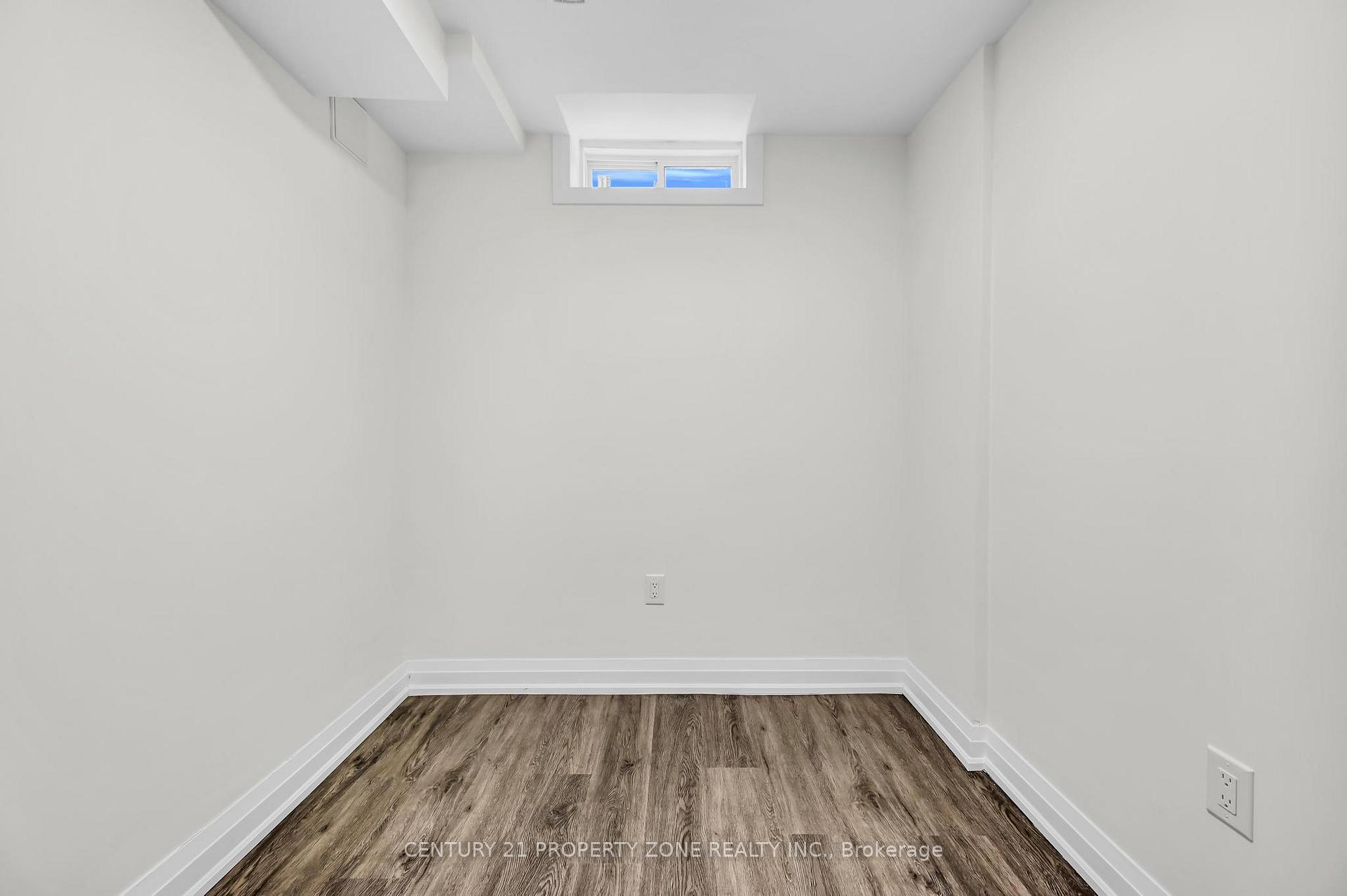 Photo 17 of 6 Miami Grove, Brampton, Heart Lake — HOMEH