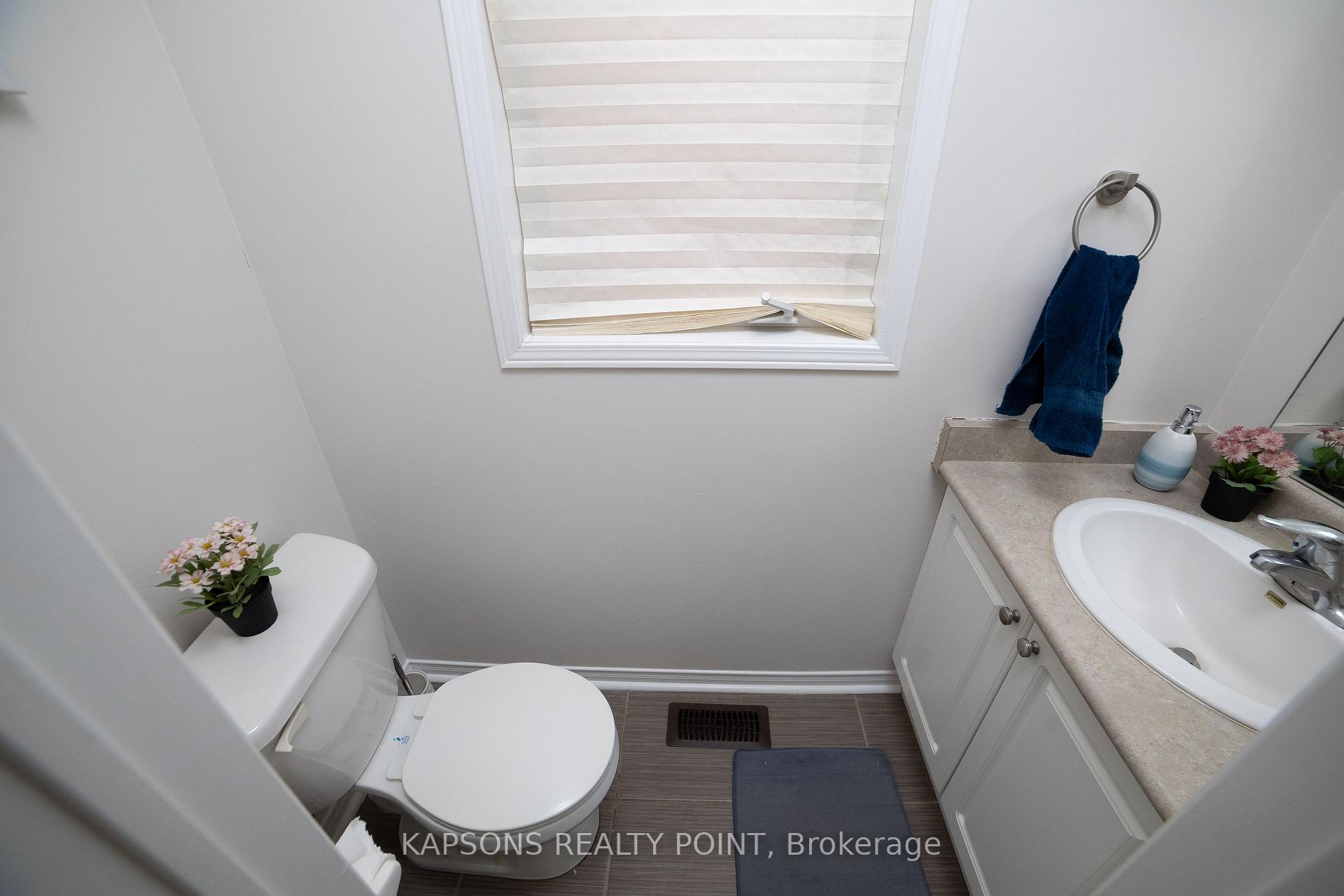 Photo 8 of 78 Gulfbrook Circle, Brampton, Sandringham-Wellington — HOMEH