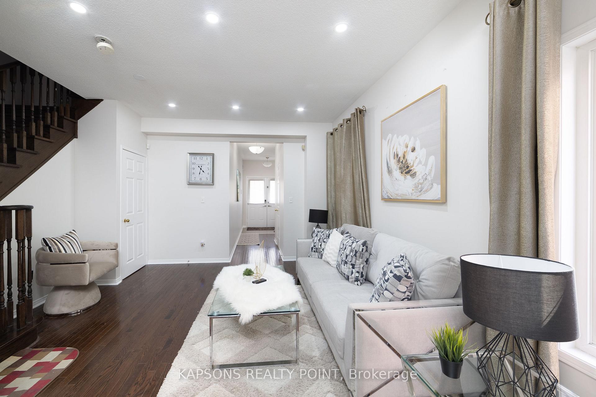 Photo 10 of 78 Gulfbrook Circle, Brampton, Sandringham-Wellington — HOMEH