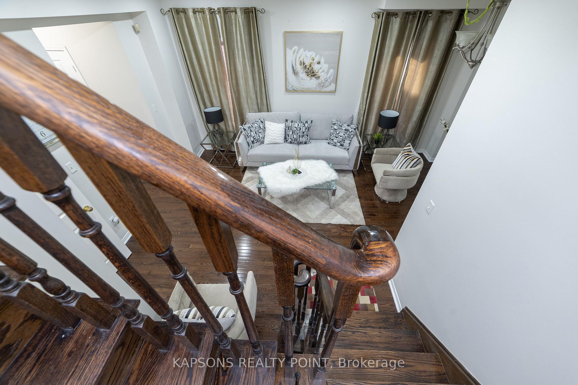 Photo 18 of 78 Gulfbrook Circle, Brampton, Sandringham-Wellington — HOMEH