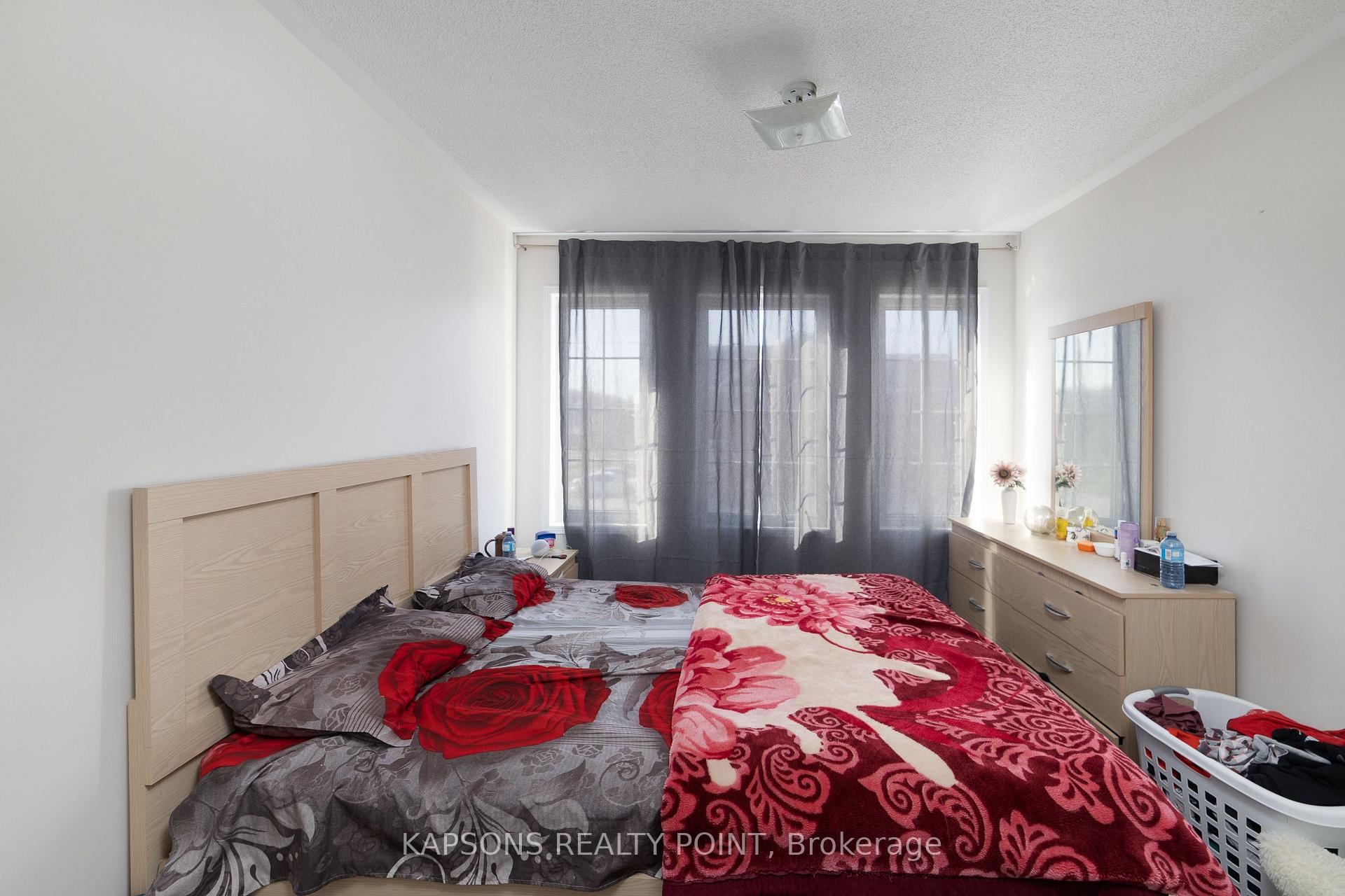 Photo 20 of 78 Gulfbrook Circle, Brampton, Sandringham-Wellington — HOMEH