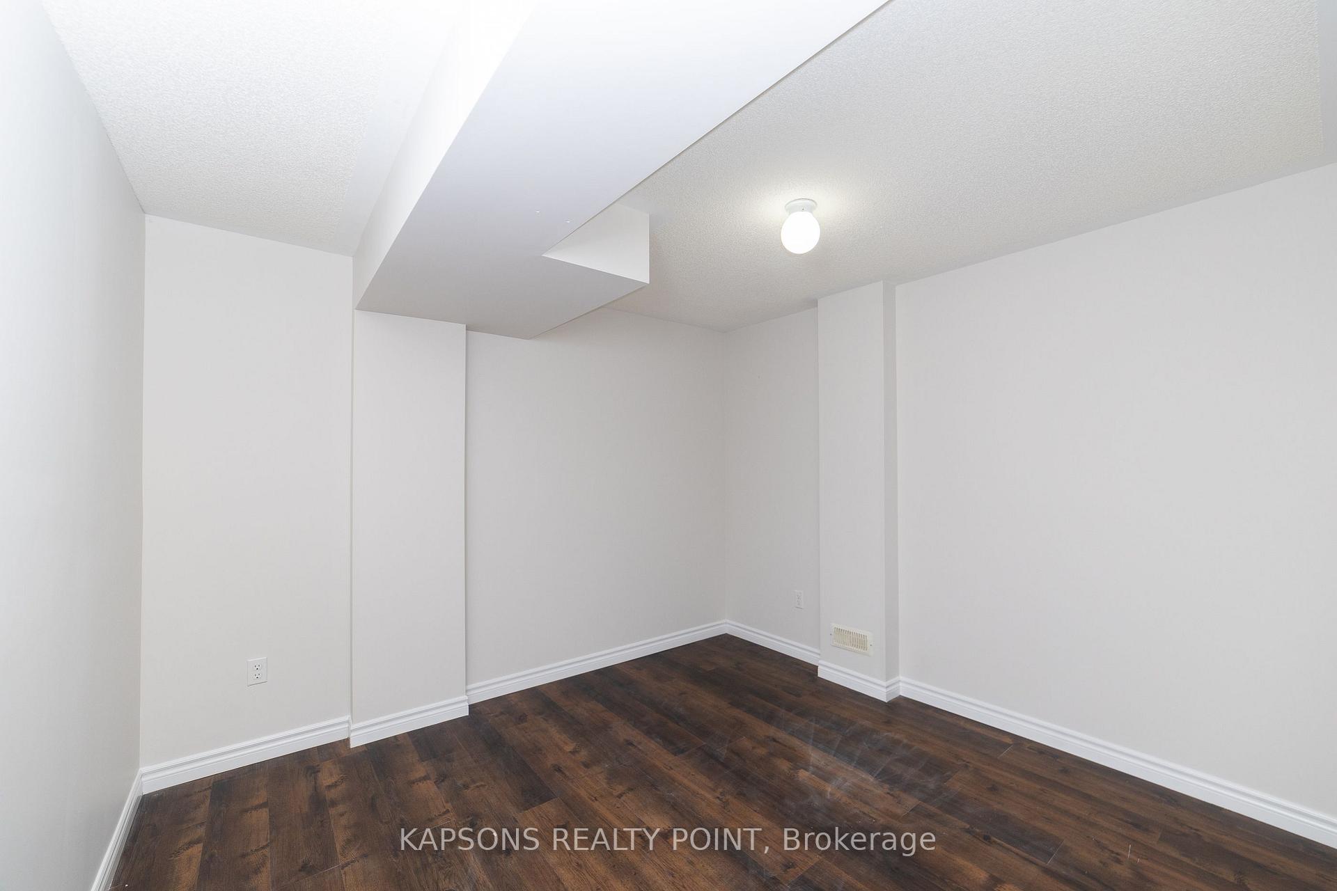 Photo 68 of 78 Gulfbrook Circle, Brampton, Sandringham-Wellington — HOMEH