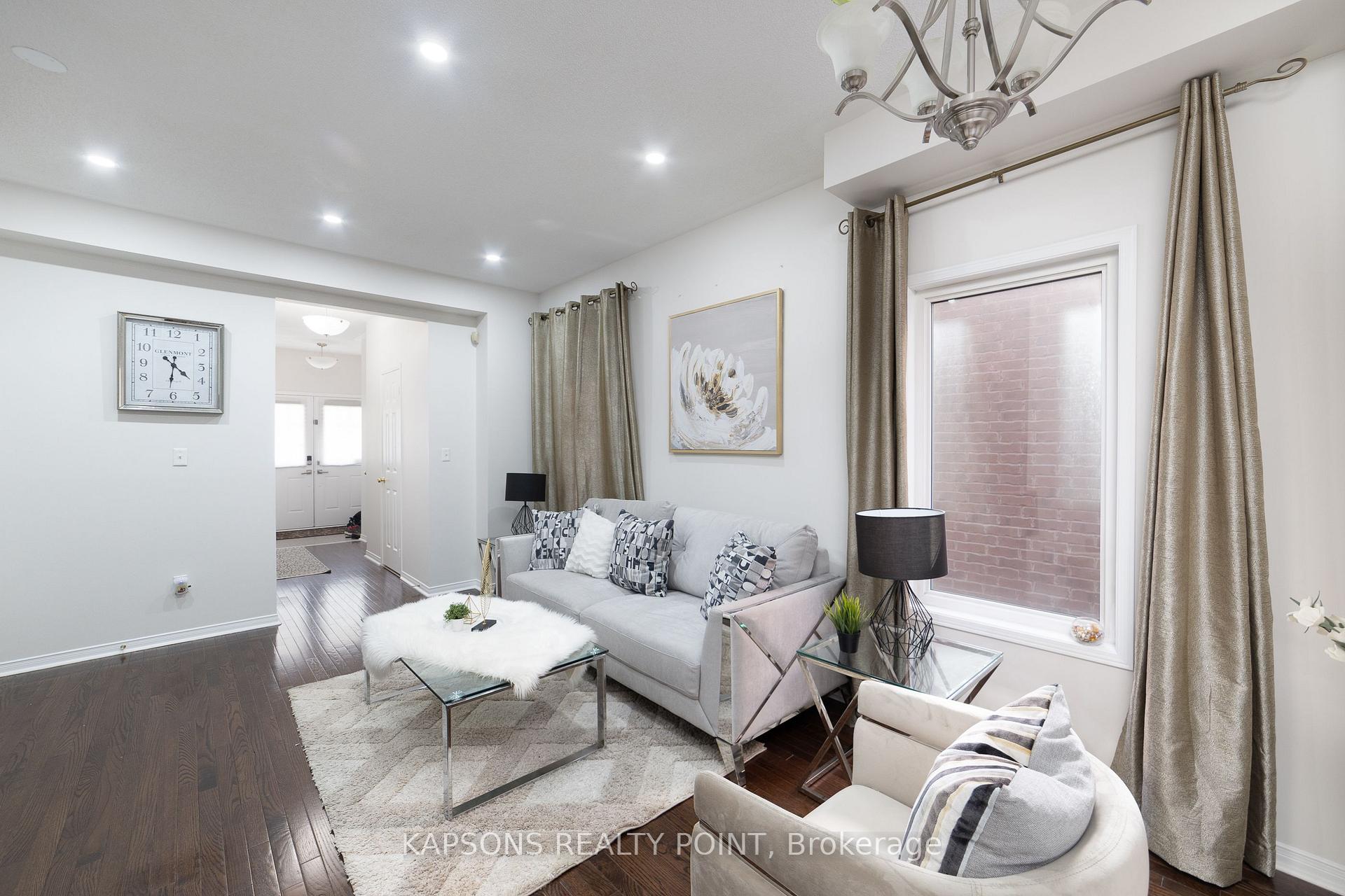 Photo 28 of 78 Gulfbrook Circle, Brampton, Sandringham-Wellington — HOMEH