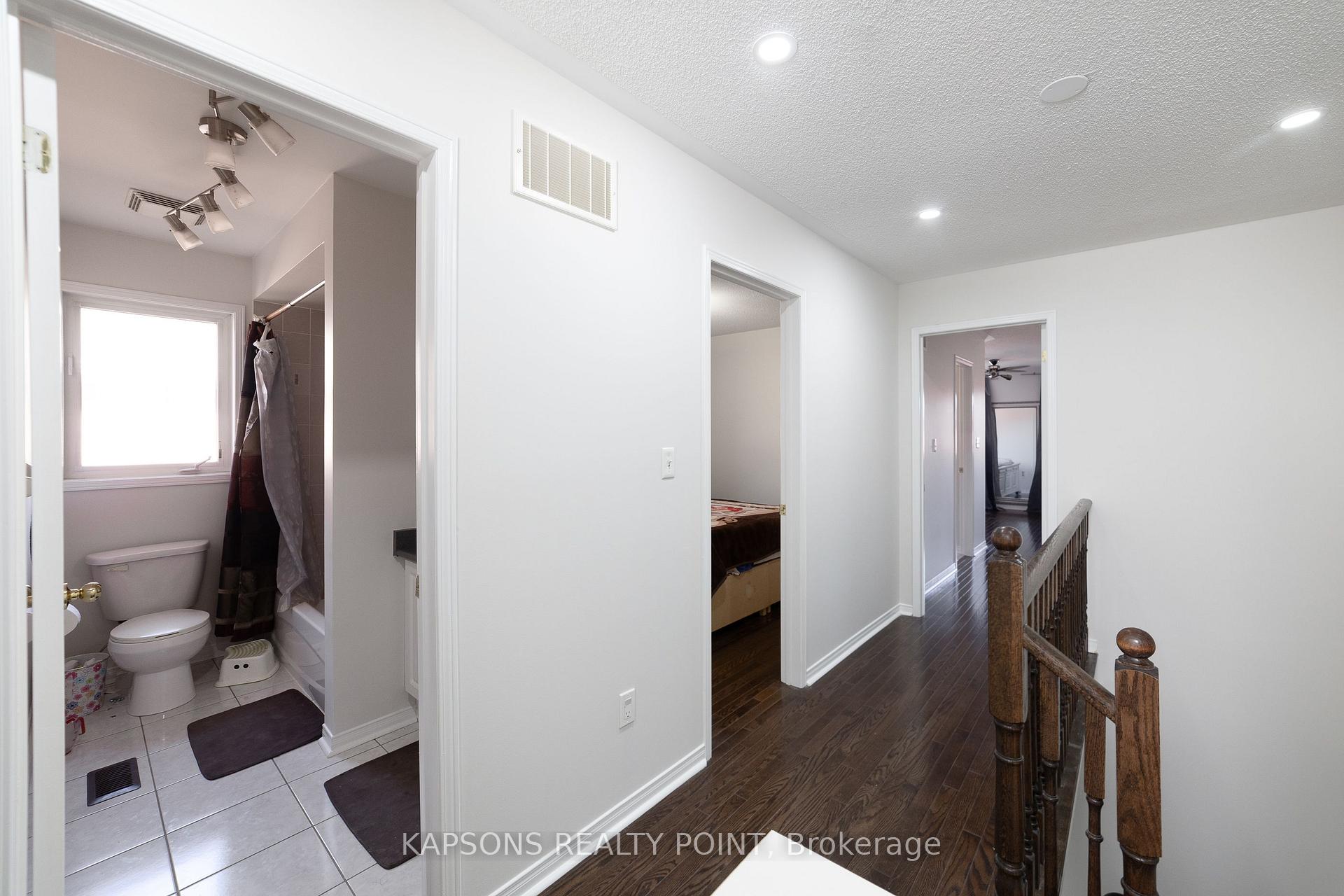 Photo 38 of 78 Gulfbrook Circle, Brampton, Sandringham-Wellington — HOMEH