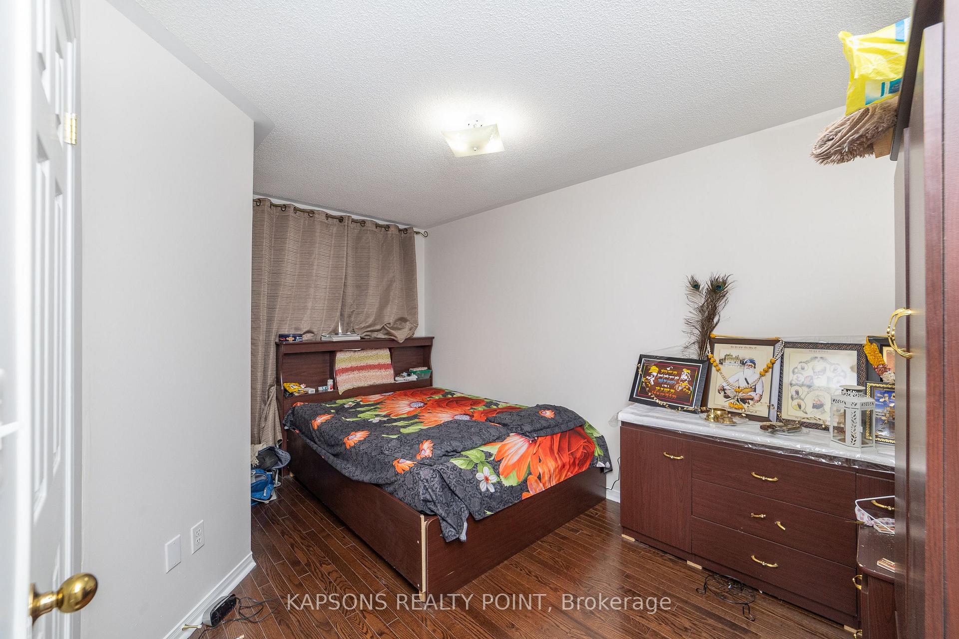 Photo 41 of 78 Gulfbrook Circle, Brampton, Sandringham-Wellington — HOMEH