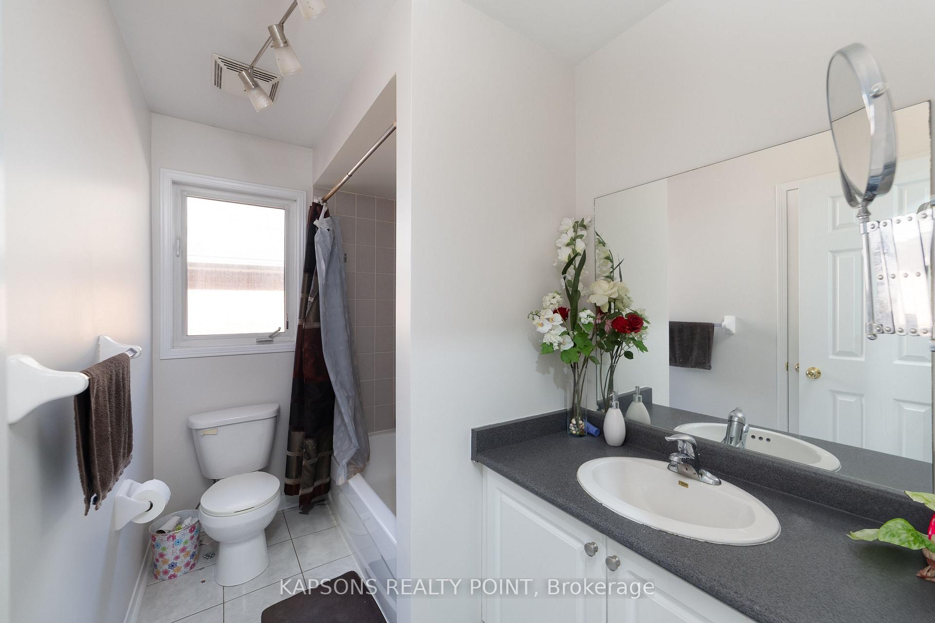 Photo 42 of 78 Gulfbrook Circle, Brampton, Sandringham-Wellington — HOMEH