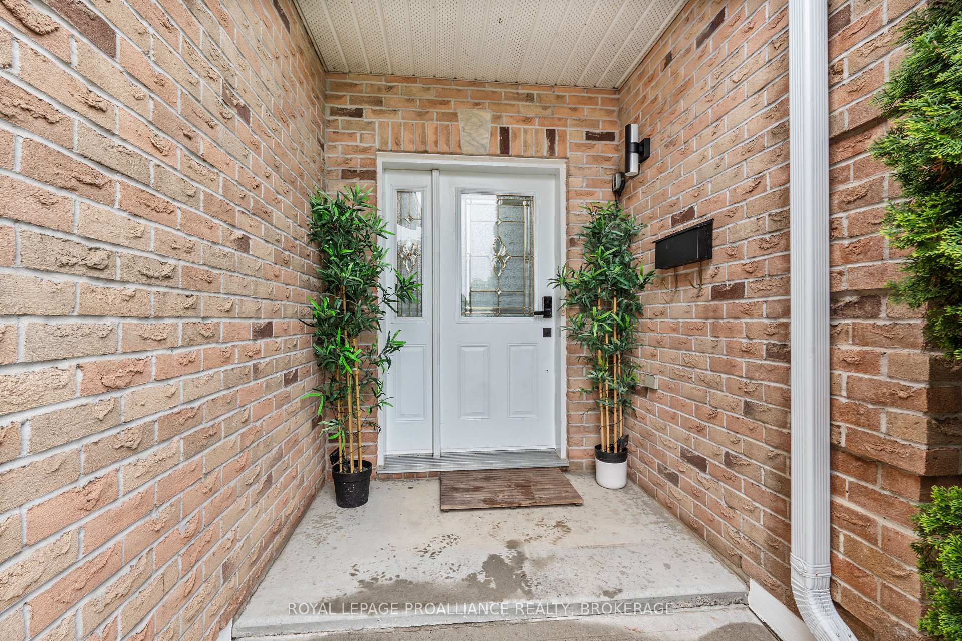Photo 3 of 920 Ringstead Street, Kingston, City Southwest — HOMEH