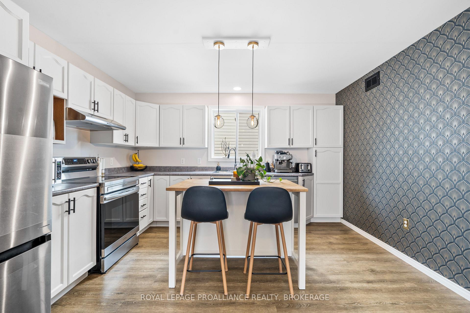 Photo 9 of 920 Ringstead Street, Kingston, City Southwest — HOMEH