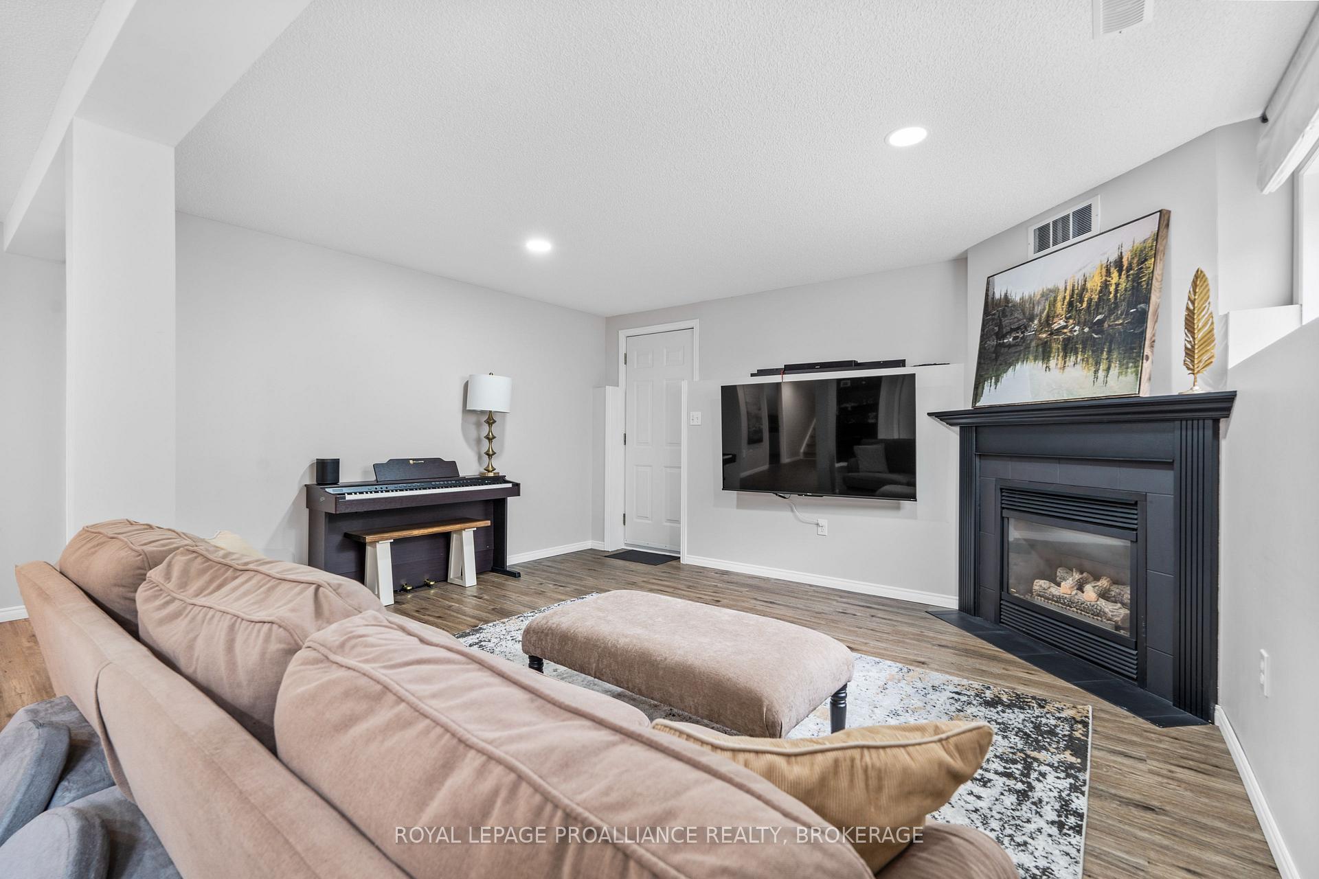 Photo 22 of 920 Ringstead Street, Kingston, City Southwest — HOMEH