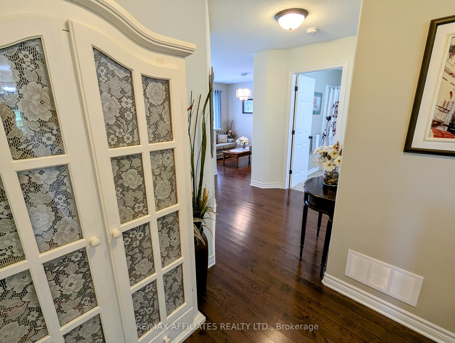 Photo 11 of 230 Wood Avenue, Smiths Falls — HOMEH