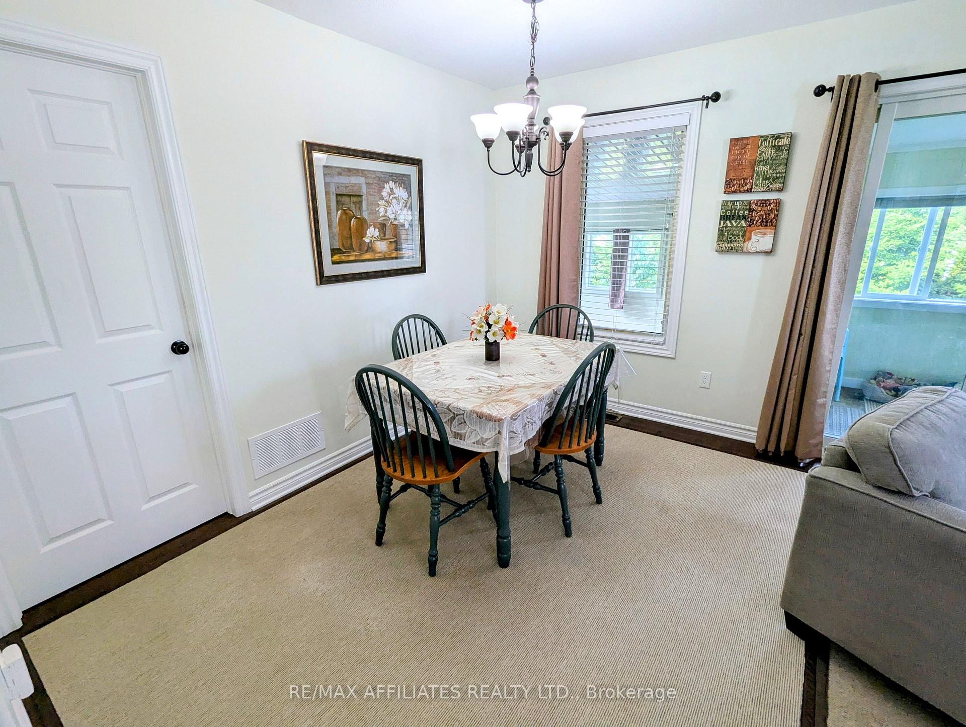 Photo 16 of 230 Wood Avenue, Smiths Falls — HOMEH