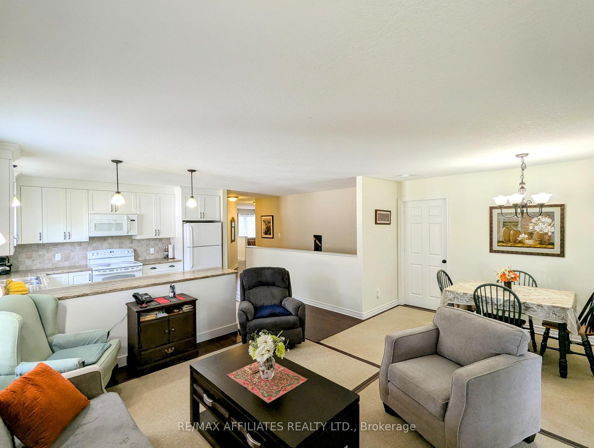 Photo 17 of 230 Wood Avenue, Smiths Falls — HOMEH