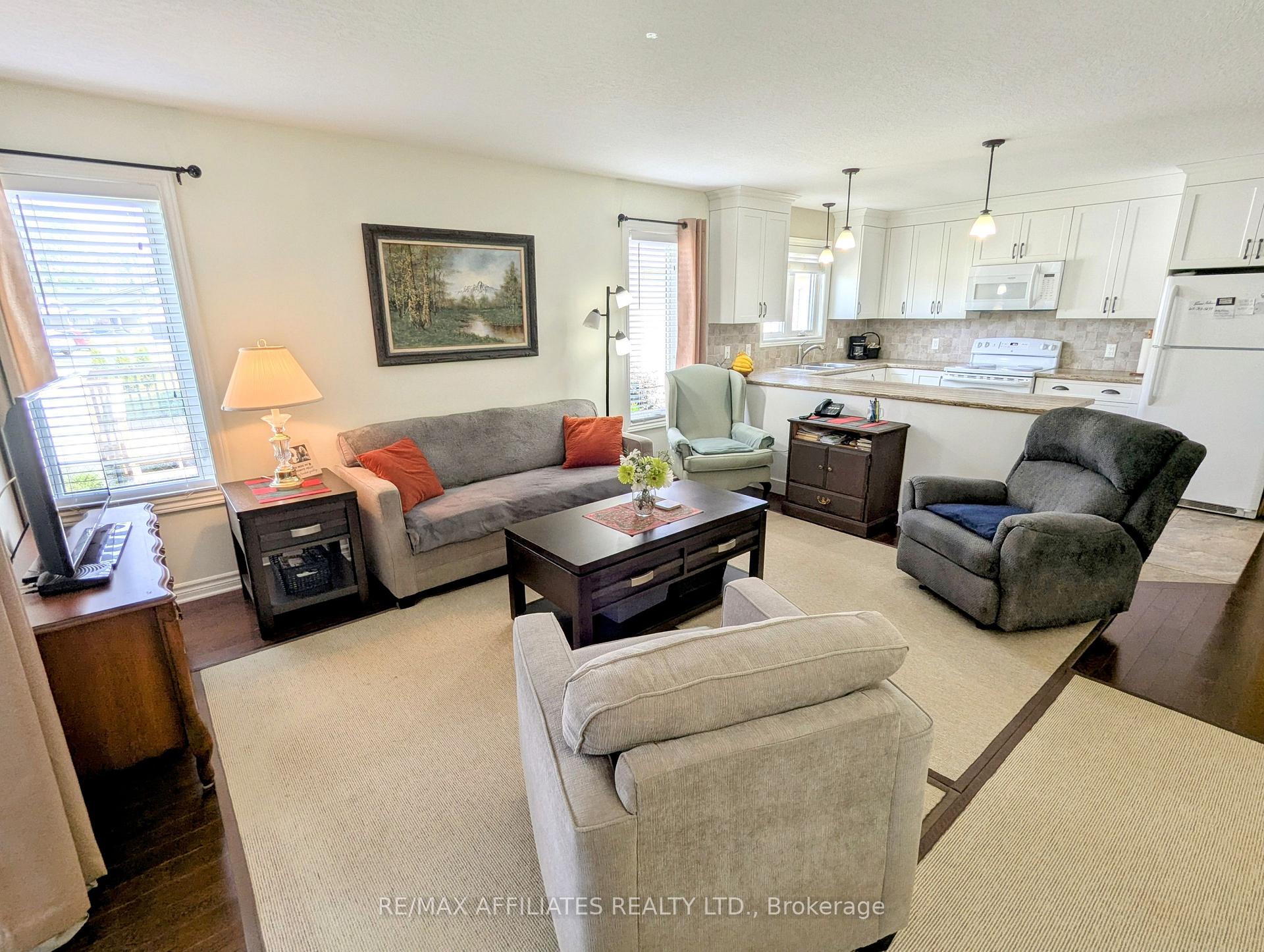 Photo 18 of 230 Wood Avenue, Smiths Falls — HOMEH
