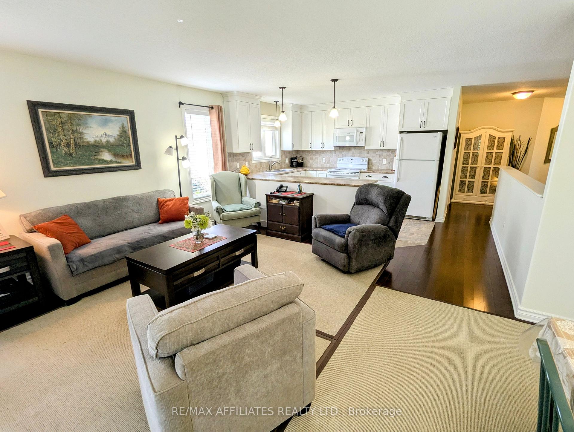 Photo 20 of 230 Wood Avenue, Smiths Falls — HOMEH