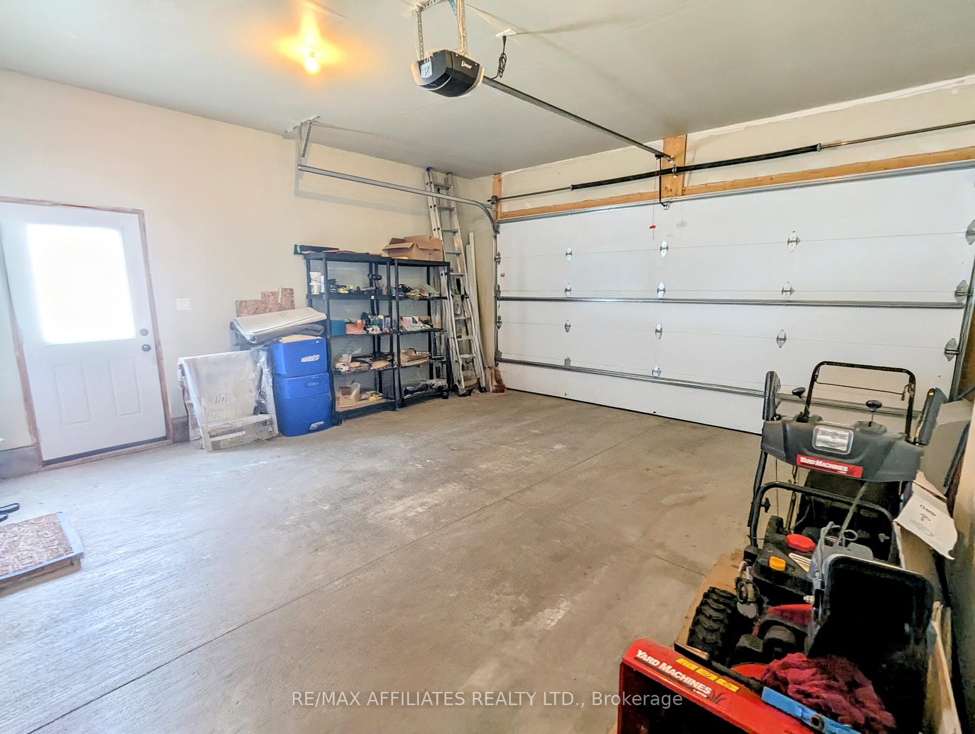 Photo 85 of 230 Wood Avenue, Smiths Falls — HOMEH
