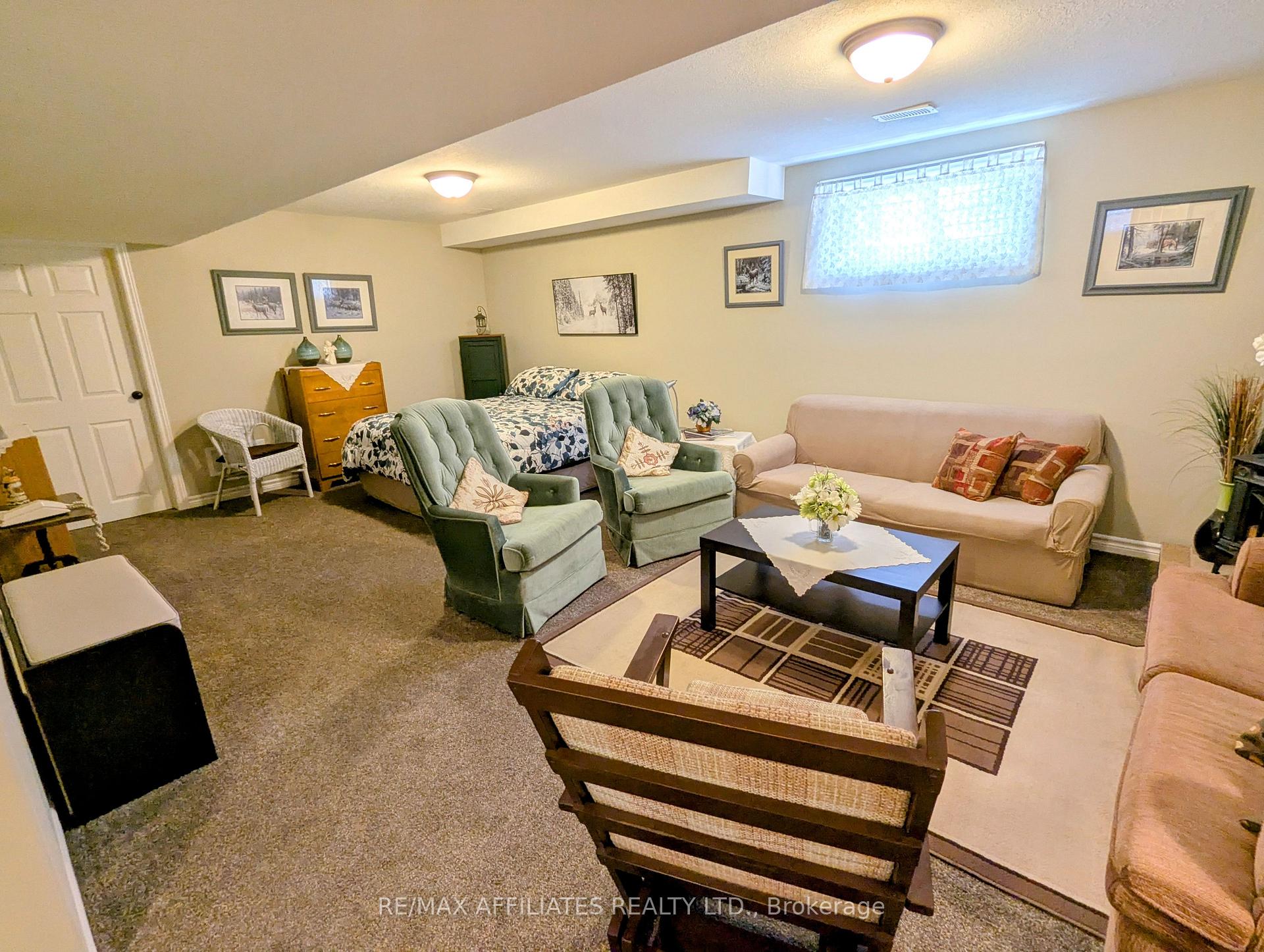 Photo 55 of 230 Wood Avenue, Smiths Falls — HOMEH