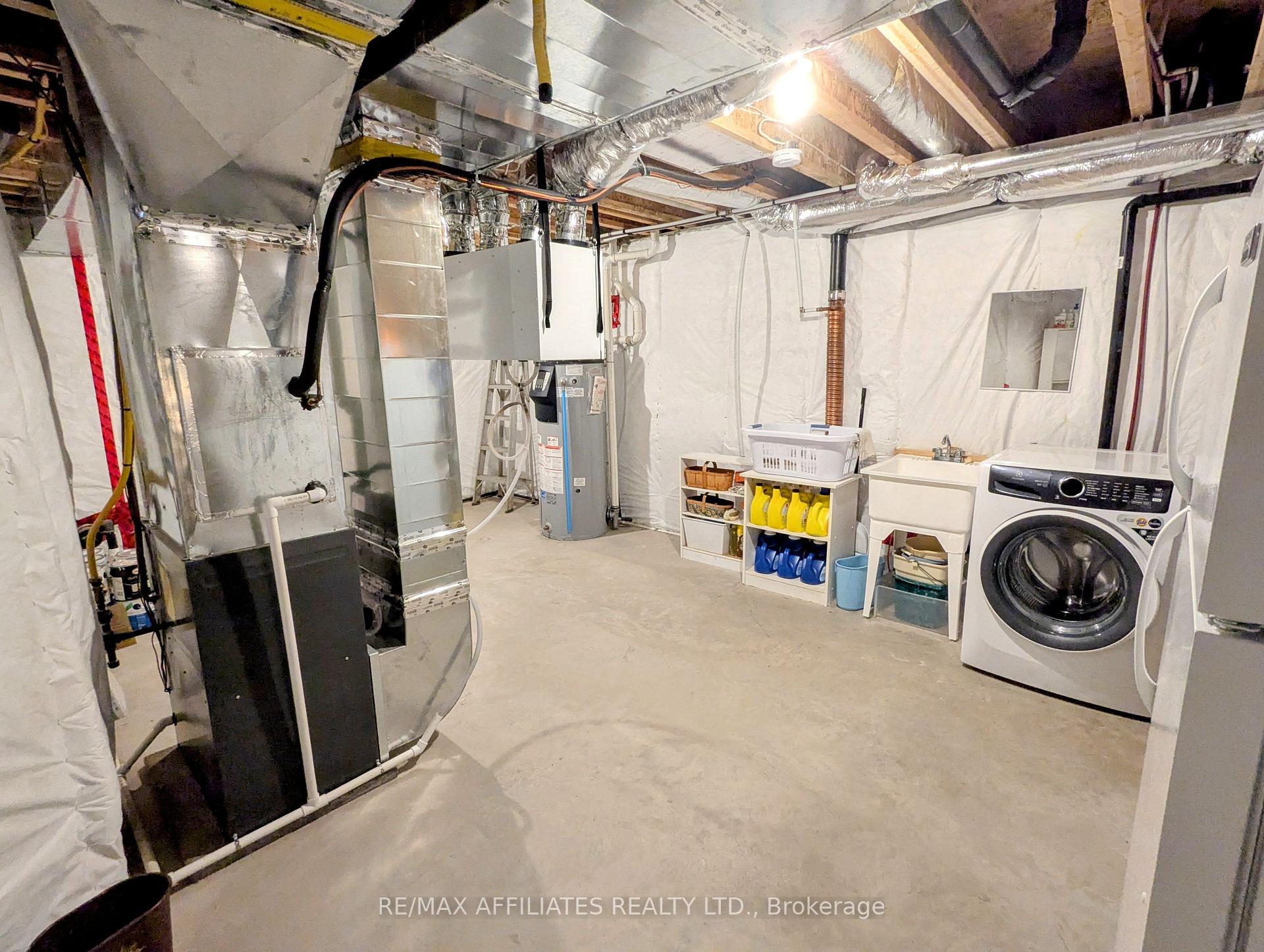 Photo 58 of 230 Wood Avenue, Smiths Falls — HOMEH