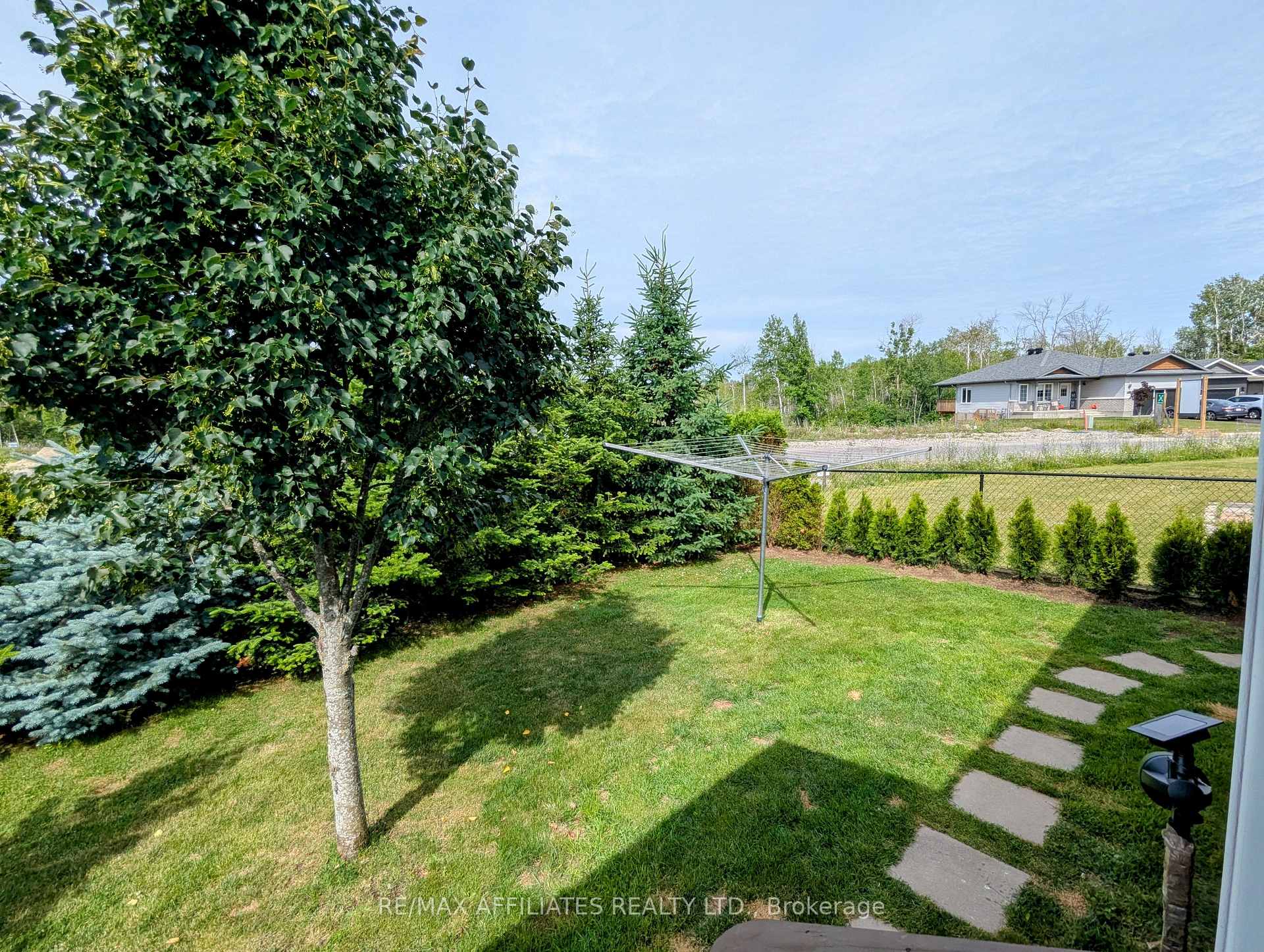Photo 100 of 230 Wood Avenue, Smiths Falls — HOMEH