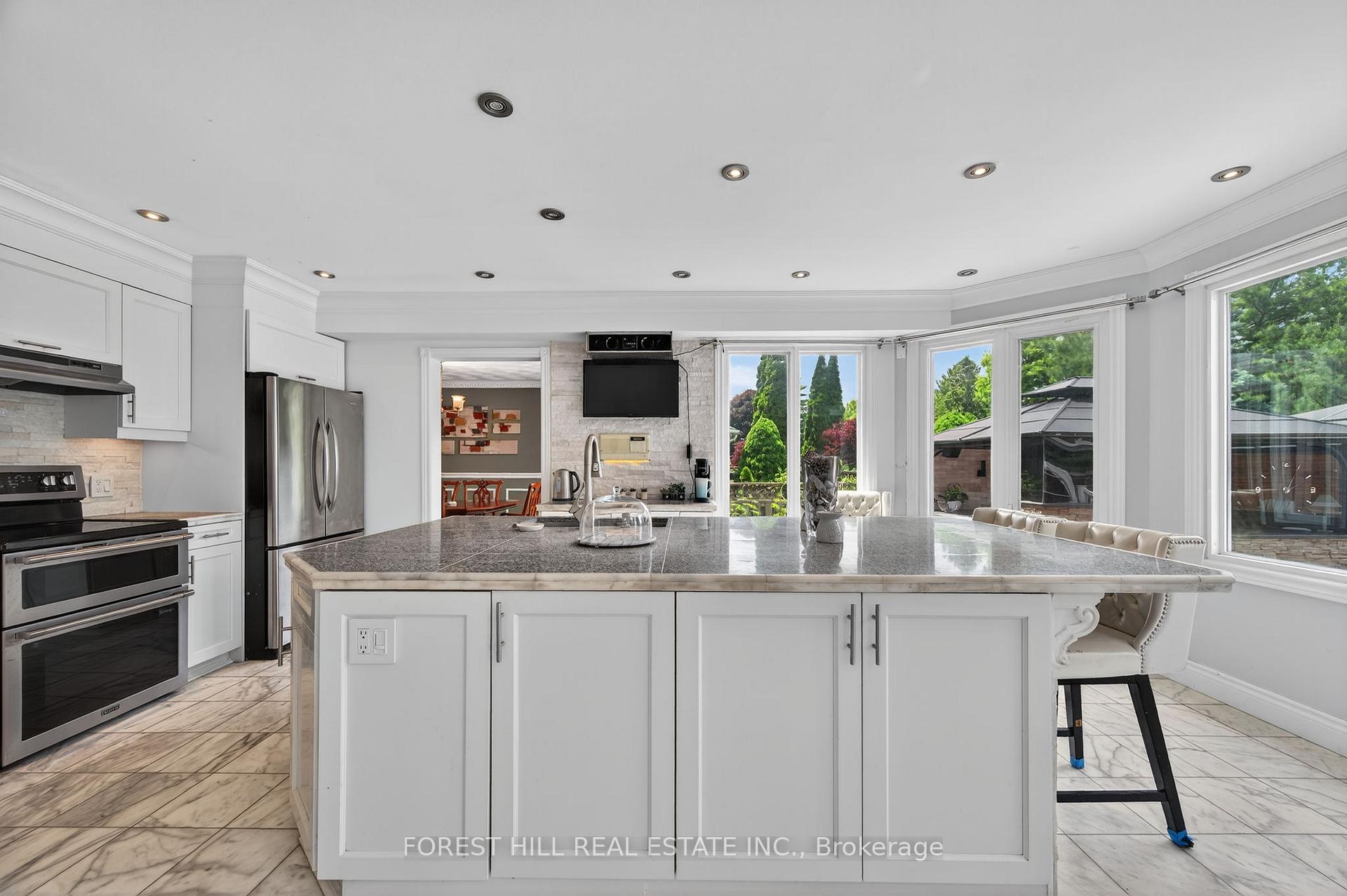 Photo 8 of 8 Bridle Court, Clarington, Courtice — HOMEH