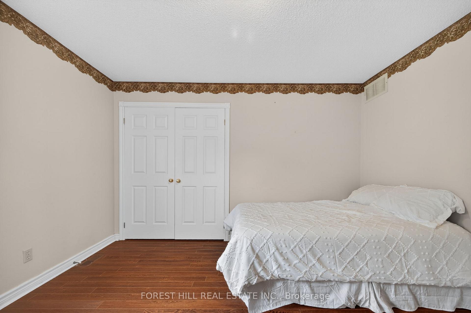 Photo 23 of 8 Bridle Court, Clarington, Courtice — HOMEH
